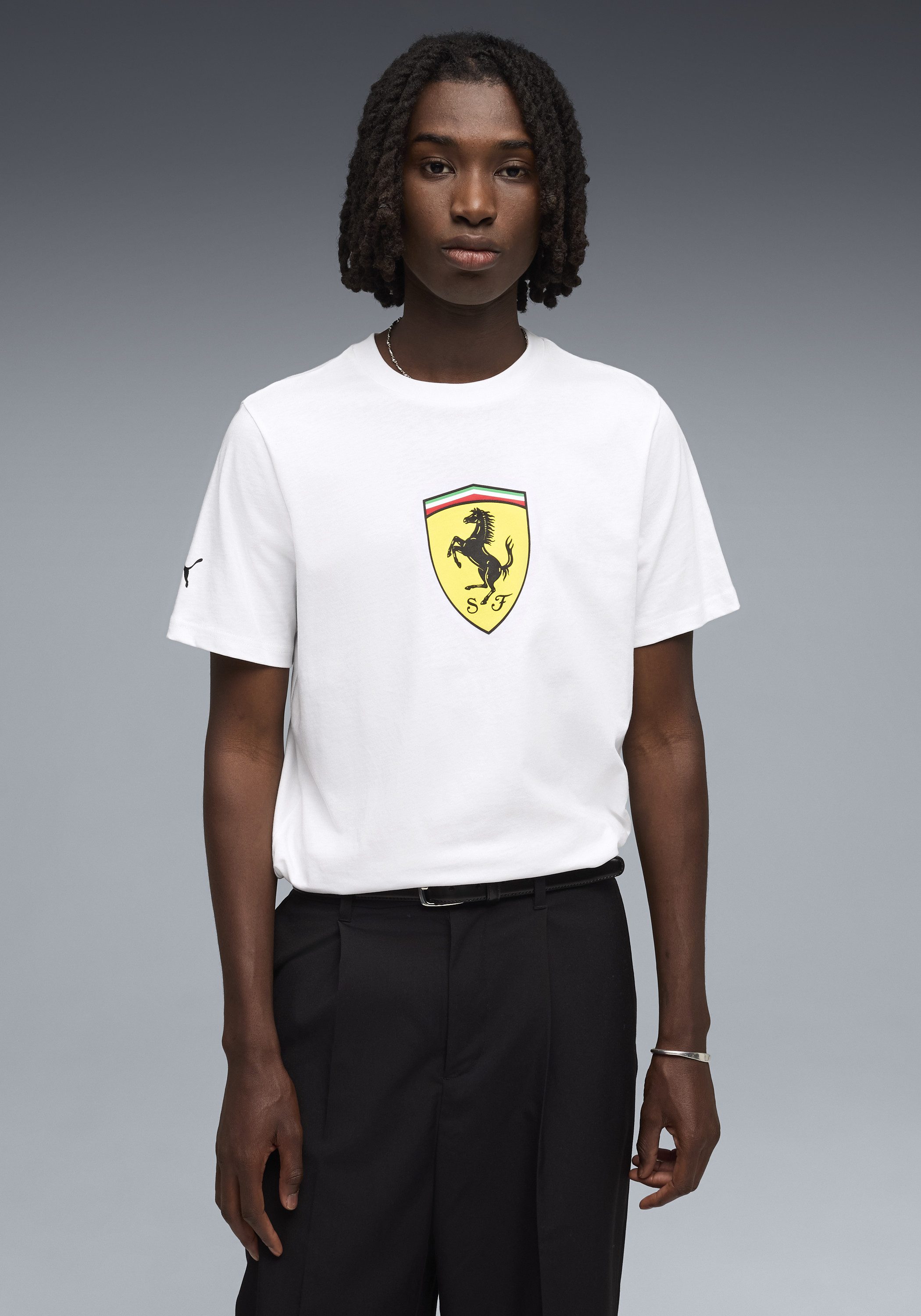 PUMA T-Shirt FERRARI COLORED SHIELD TEE Regular Fit, Kurzarm, für Motorsport-Fans, Rundhalsausschnitt