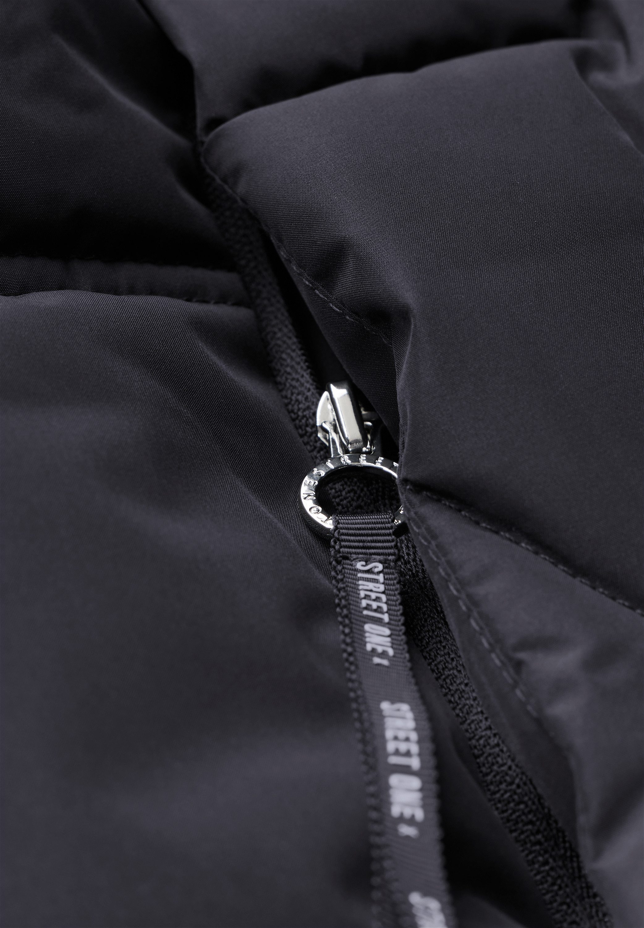 STREET ONE Steppjacke mit abnehmbarer Kapuze