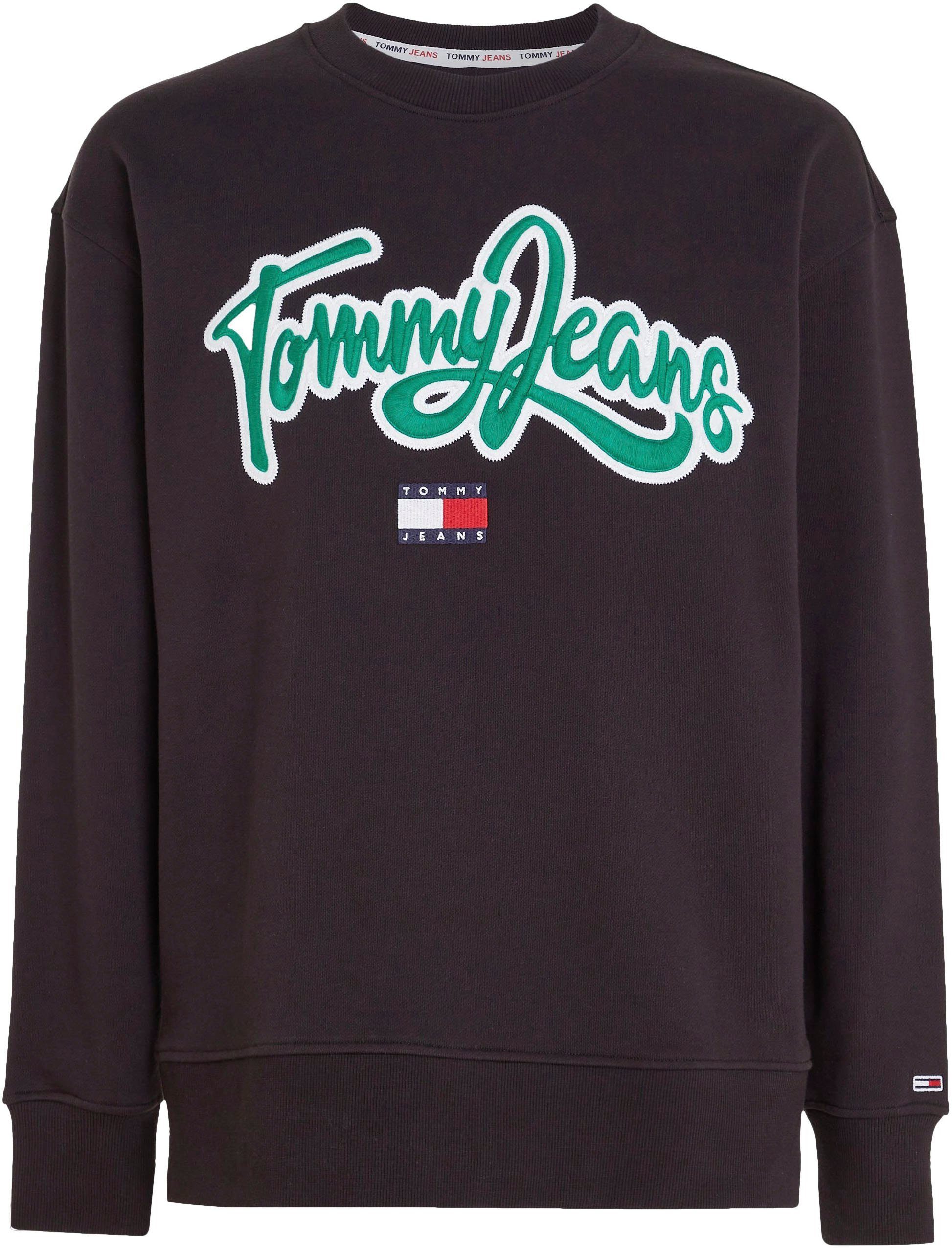 RLX Logoschriftzug COLLEGE TJM mit TEXT POP CREW großem Black auf Tommy Jeans Sweatshirt Vorderseite der