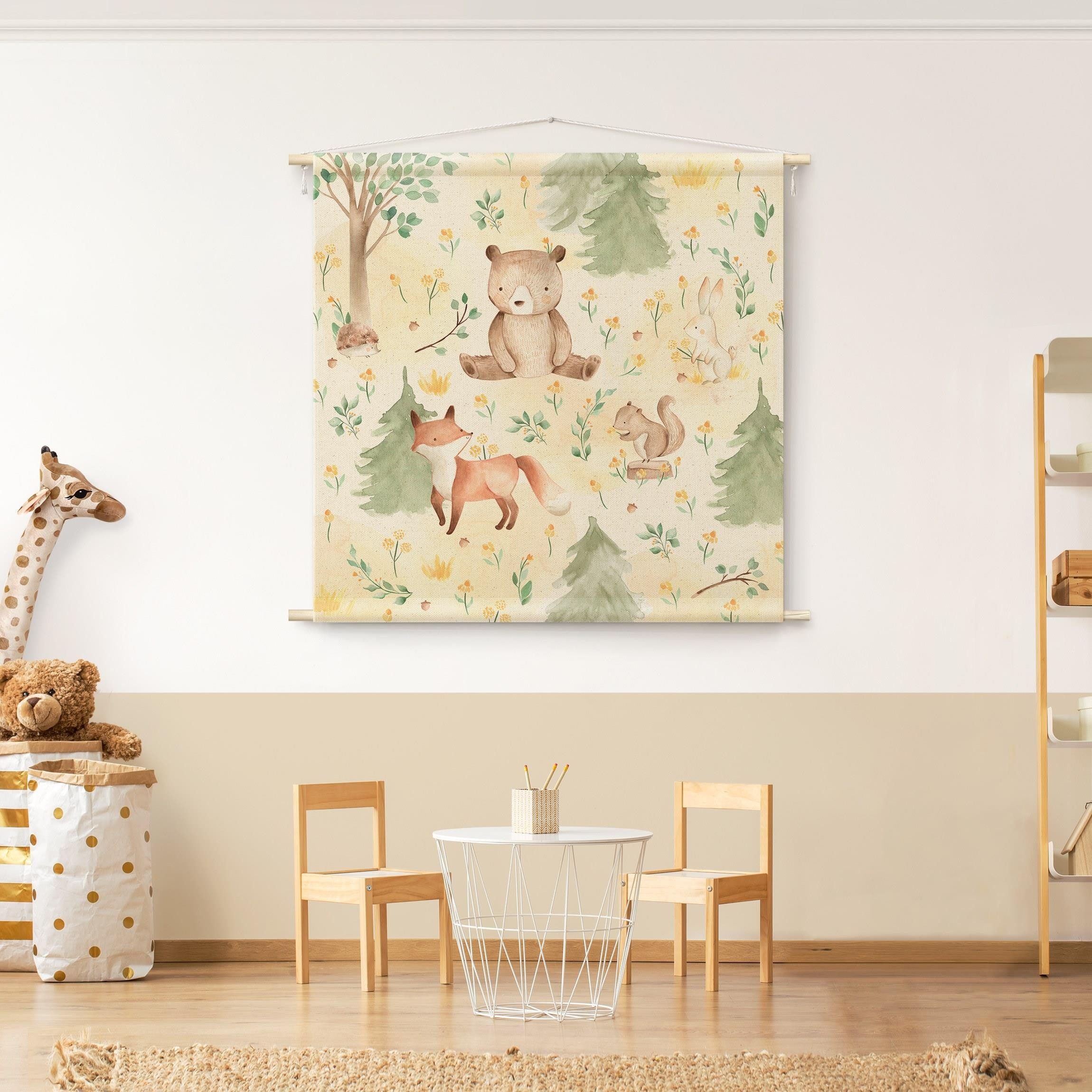 Bilderdepot24 Wandteppich Kinderzimmer modern Blumen Aquarell Tiere Bär gelb, quadratisch, Höhe: 2.6 mm, großes Wandbild aus Natur-Baumwolle Wandbehang Stoffbild Tuch Wollseil