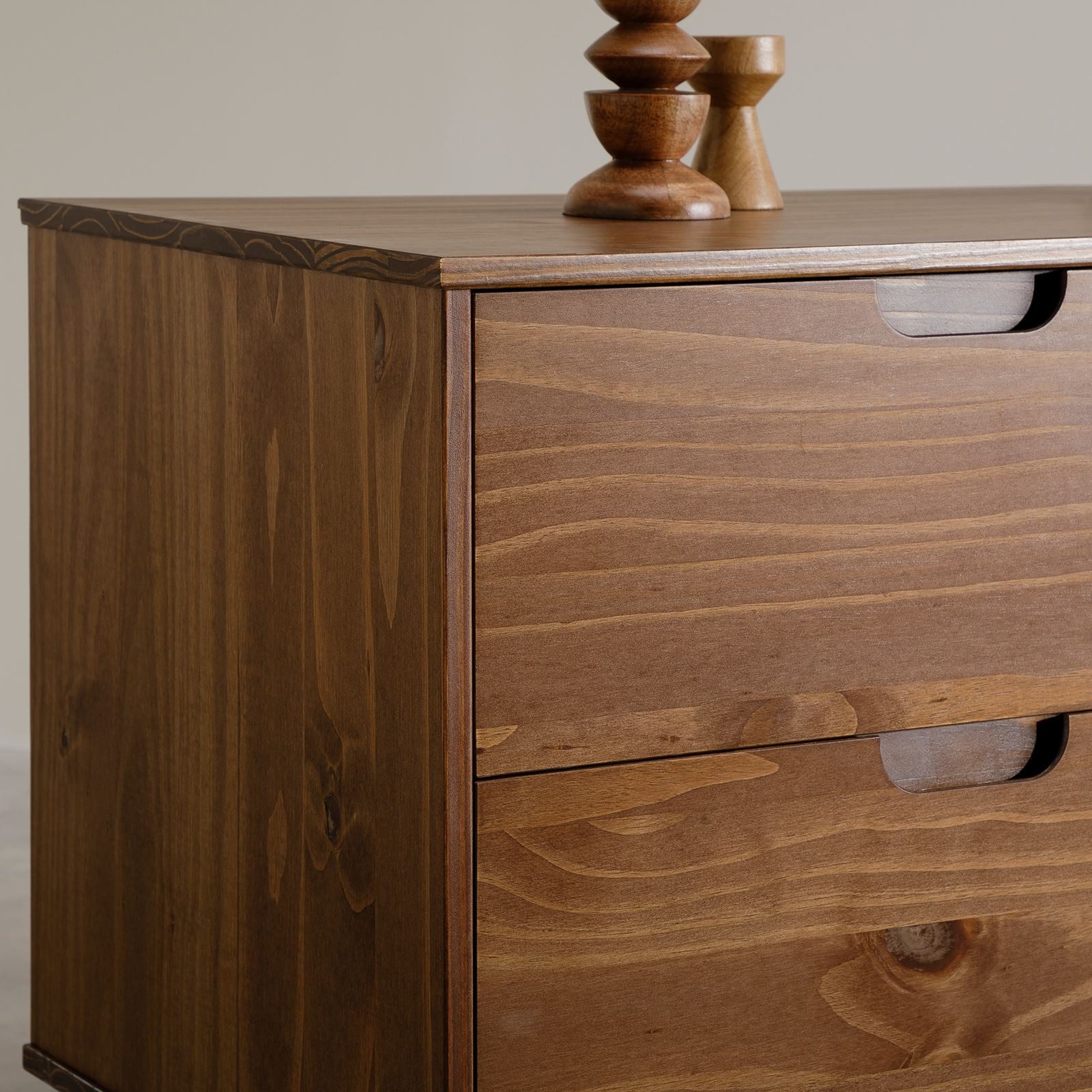 IDIMEX Sideboard TIVOLI, Skandi Anrichte aus Massivholz, Kastanien farben, mit 2 Türen und 2 Sc