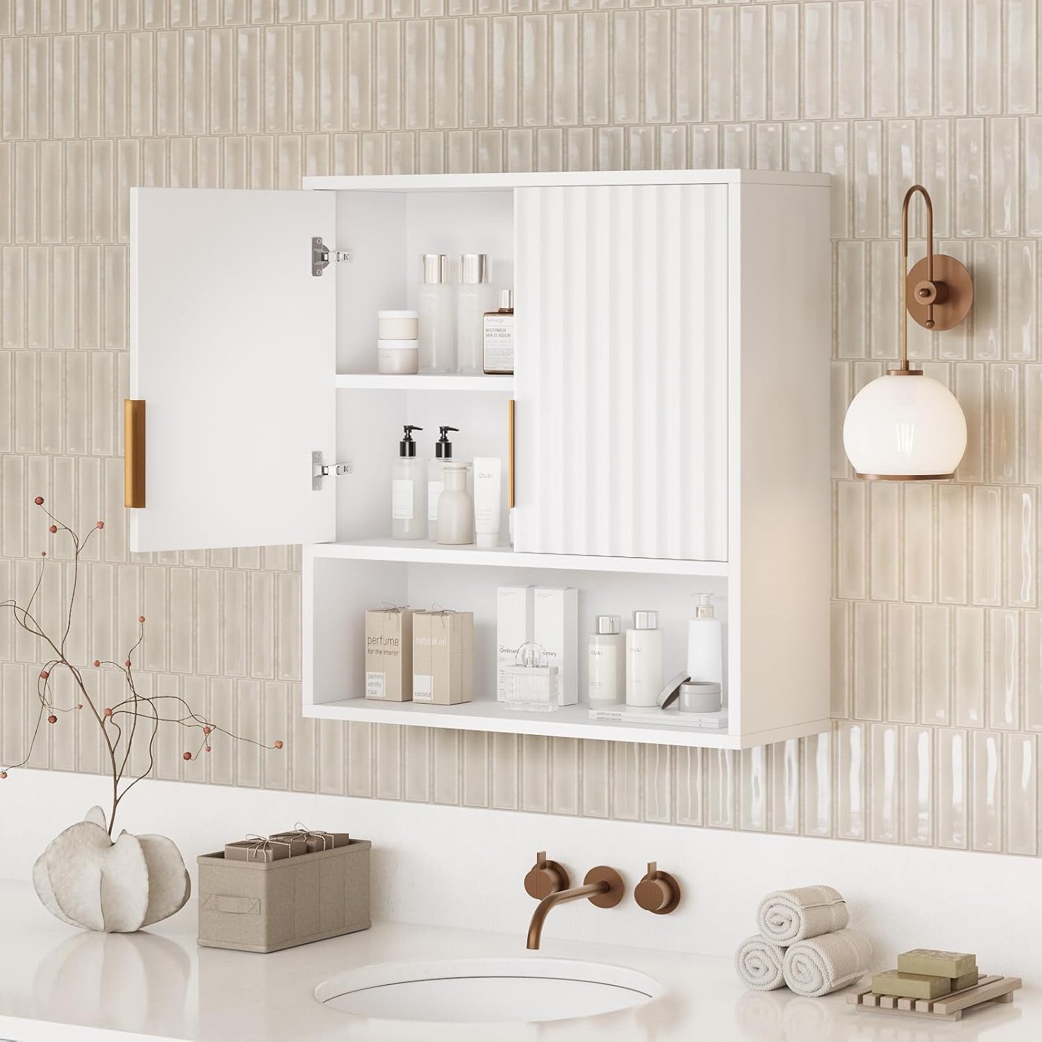 Karlhome Wandhängeschrank Badezimmerschrank mit 2 Türen und offenem Fach, 58 x 20 x 62 cm, Badschrank mit verstellbarer Ablage, Wandmontage, Weiß