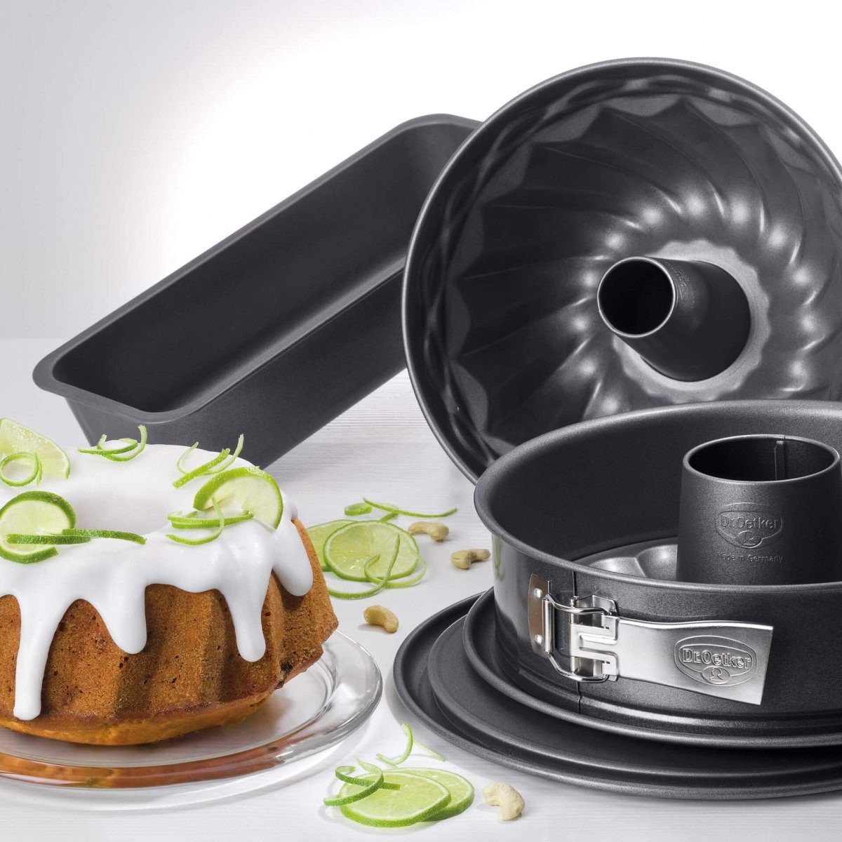 Dr. Oetker Küchenhelfer Springform antihaftbeschichtet, auslaufsicher, Ø 26cm, mit 2 Böden – Bild 3 von 4