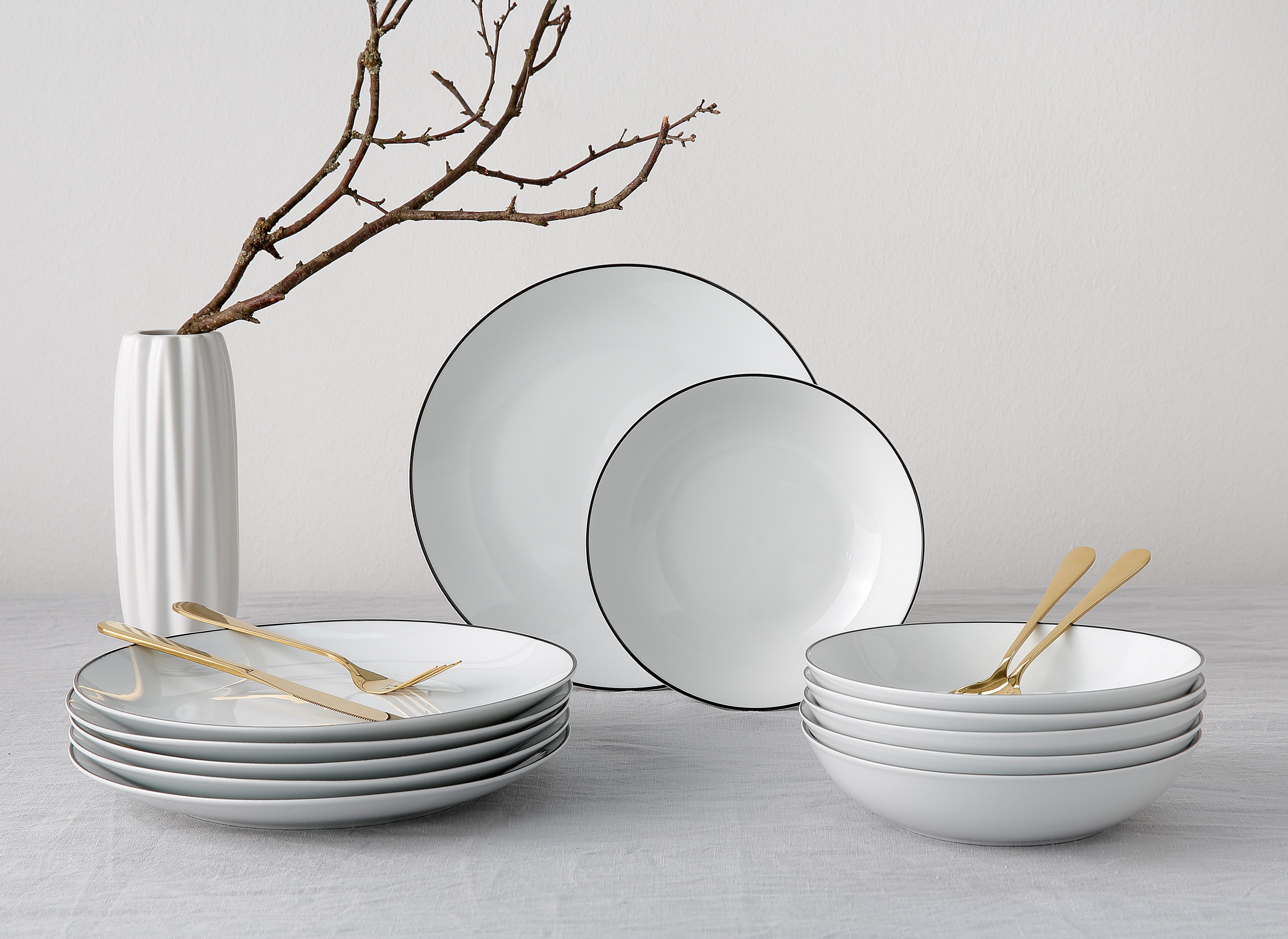 OTTO home Tafelservice Teller Set, Mellinn (12-tlg), 6 Personen, Porzellan, Geschirr, trendige Coupeform, handgemalte, schwarzes Liniendekor