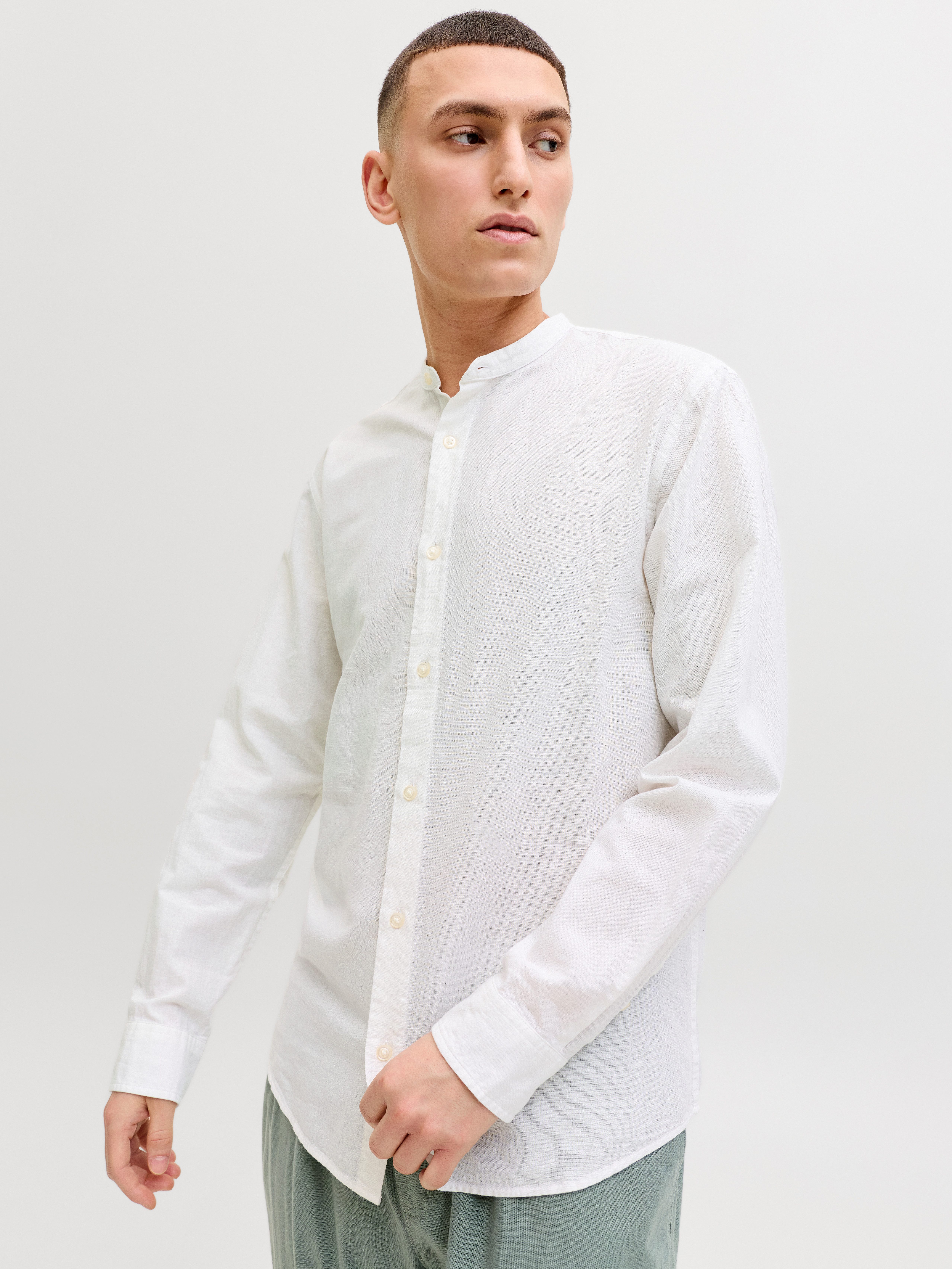 Jack & Jones Langarmhemd JJEBREEZE LINEN BLEND BAND SHIRT L/S SN mit Stehkragen