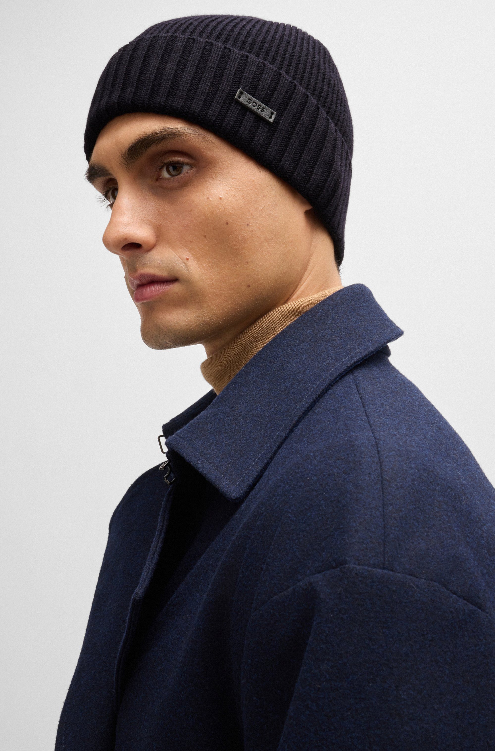 BOSS Beanie Fati aus Rippenstrick