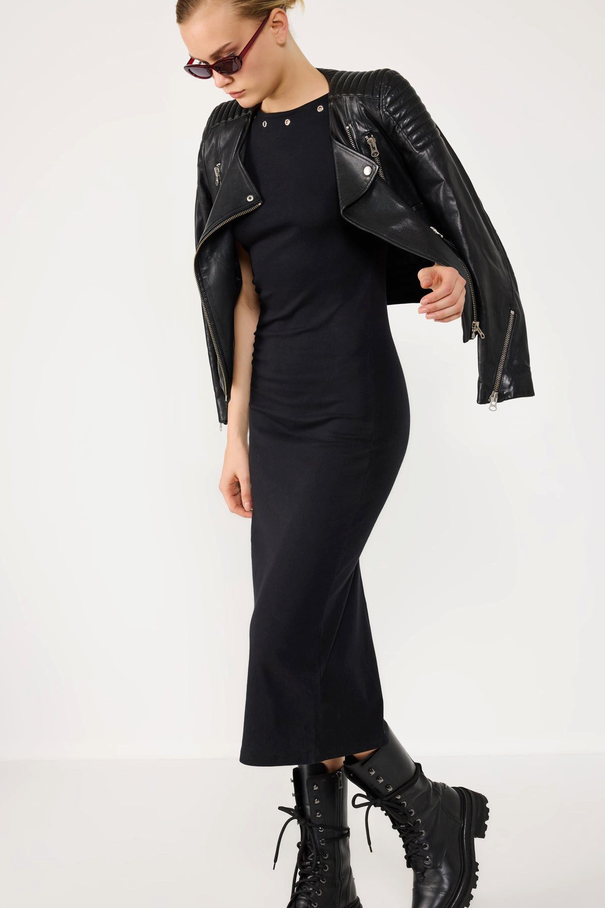 No Matter What Minikleid Metall Detail Midi Kleid