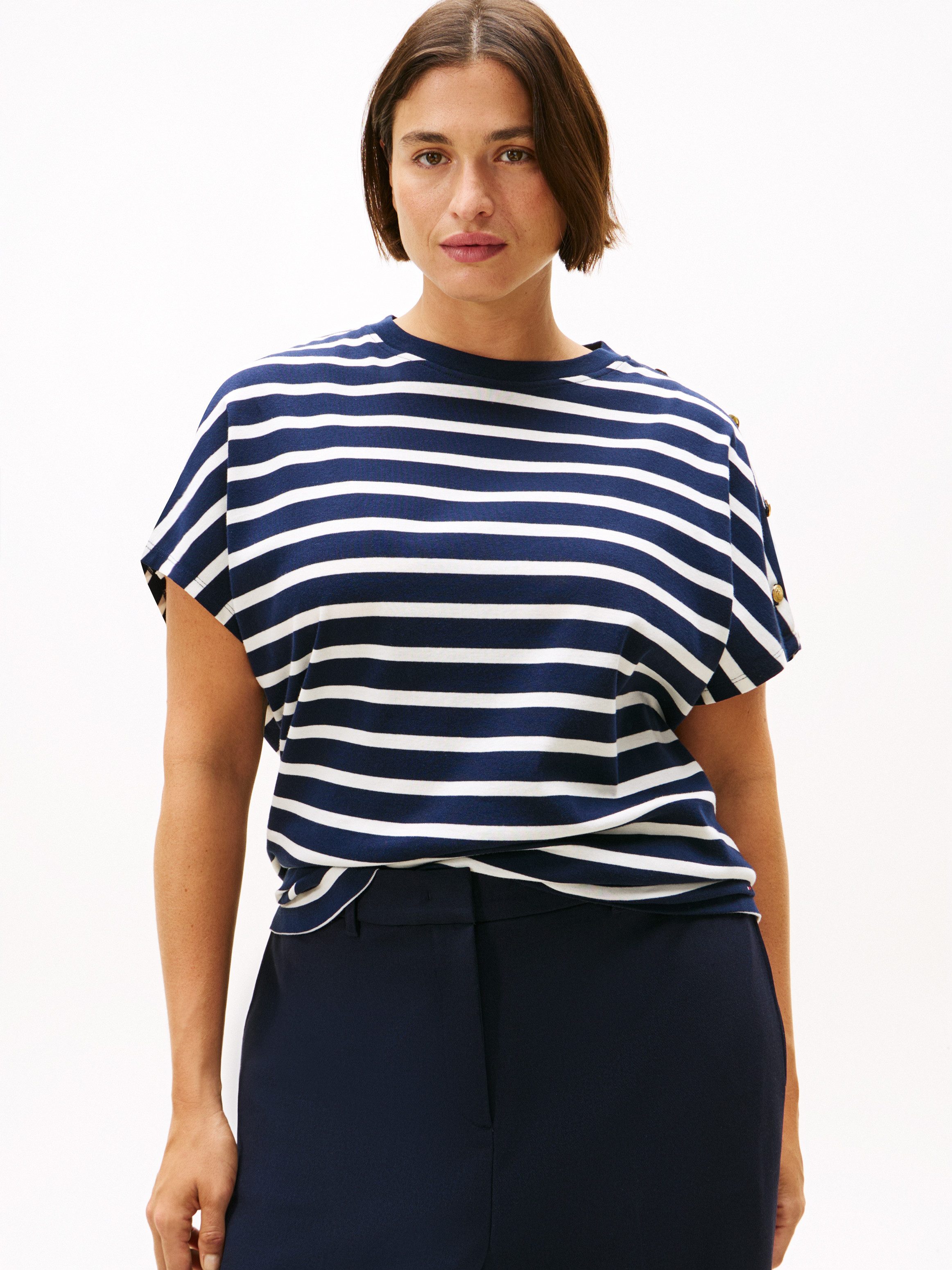 Tommy Hilfiger Curve Kurzarmshirt CRV GOLD BUTTON SS TEE in großen Größen günstig online kaufen