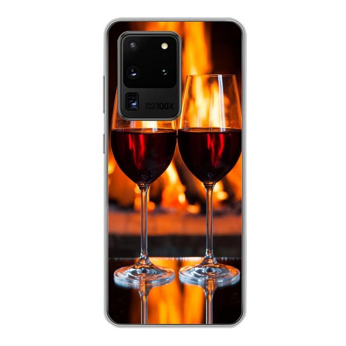 MuchoWow Handyhülle Zwei Gläser Rotwein am offenen Feuer Phone Case Handyhülle Samsung Galaxy S20 Ultra Silikon Schutzhülle