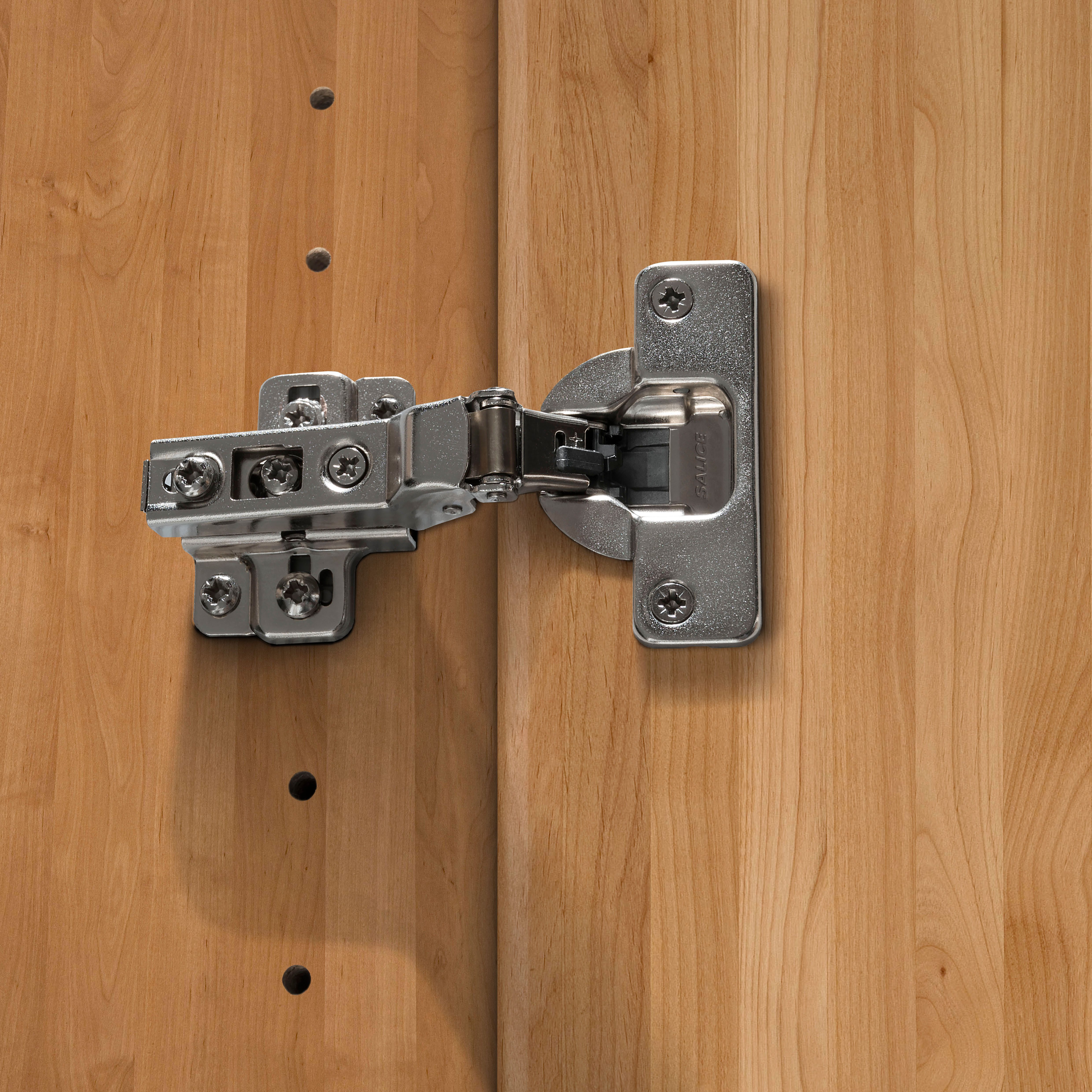 WIEMANN Kleiderschrank Cardiff, Massivholztüren in Kombination mit Glas- oder Spiegeltüren (4 Breiten, 2 Höhen 216/236cm auswählbar) hochwertiges Design in langlebiger Qualität, viel Stauraum