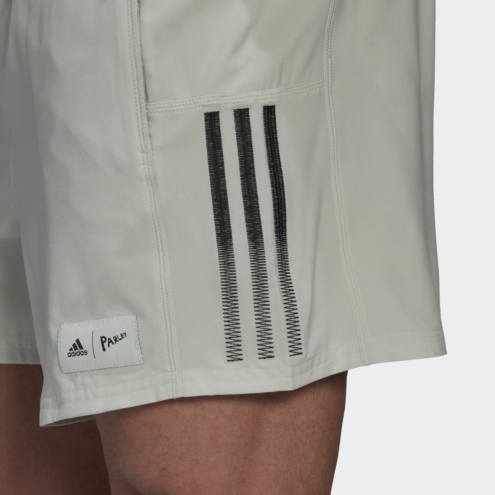adidas Sportswear Funktionsshorts PARLEY RUN SHORTS OCEANS FOR THE