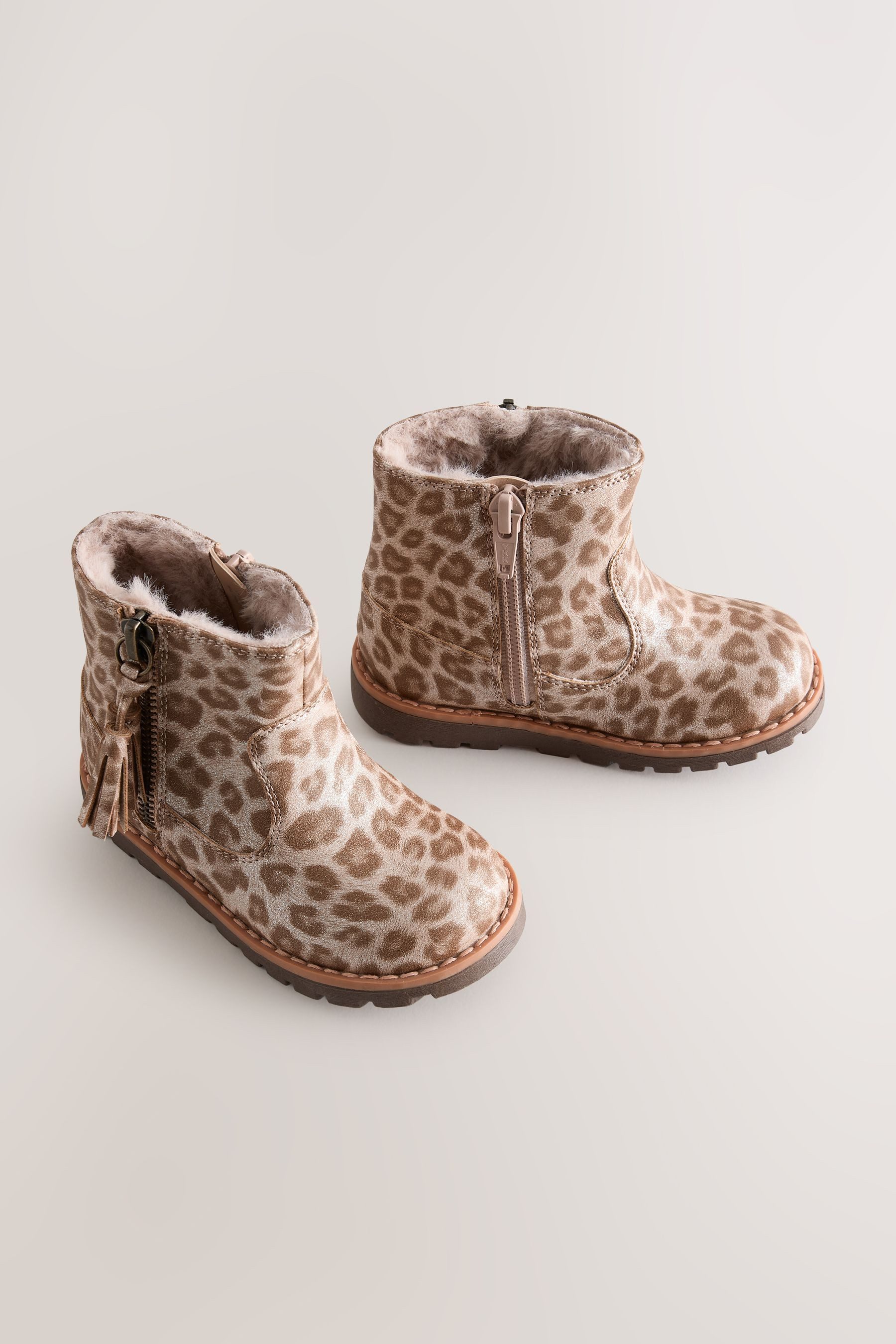 Next Chelseastiefel mit Quaste und Reißverschluss Stiefelette – Bild 5 von 5