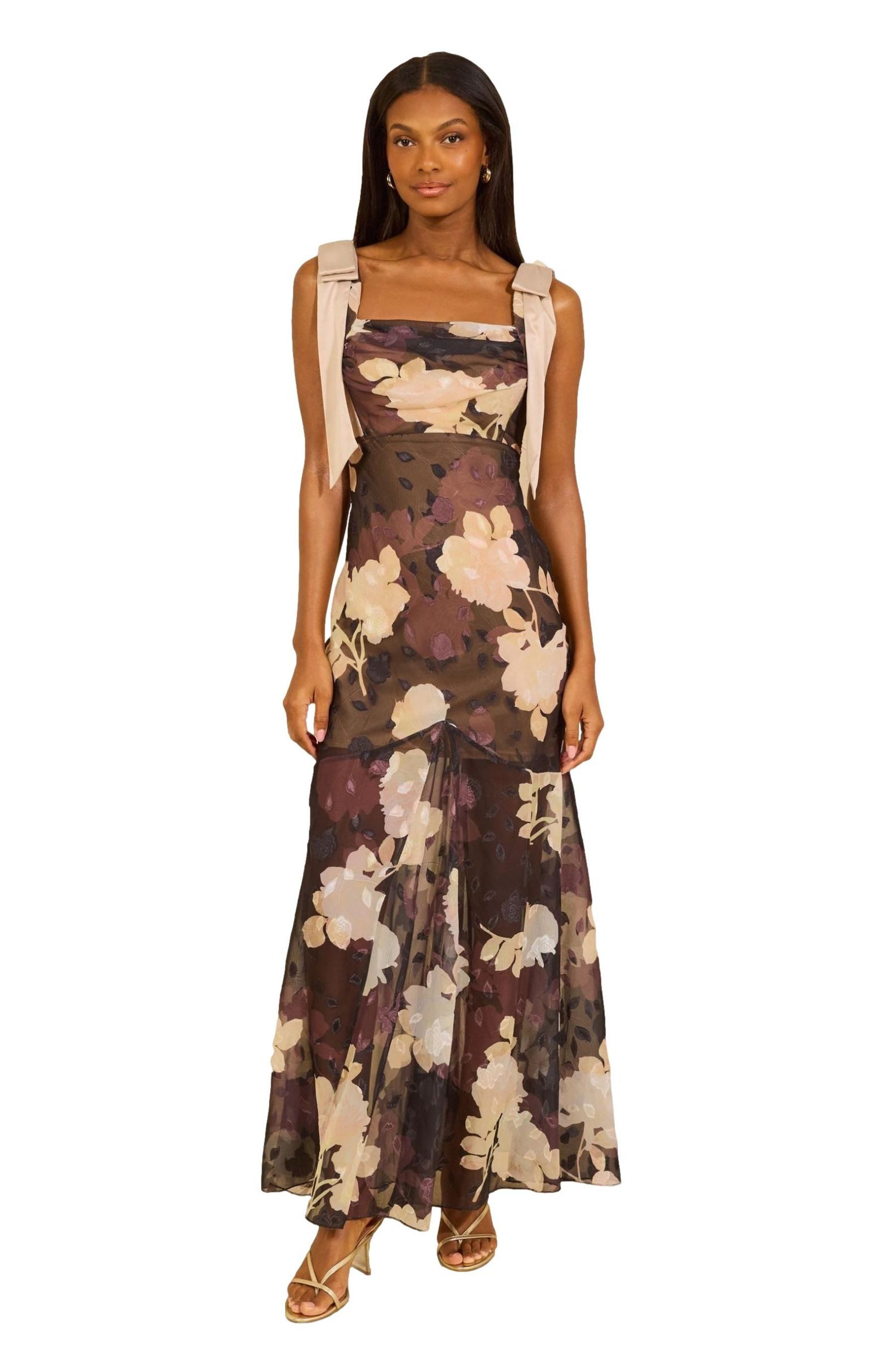 LIPSY Satinkleid Lipsy Fit and Flare Satin-Maxikleid mit Print (1-tlg)