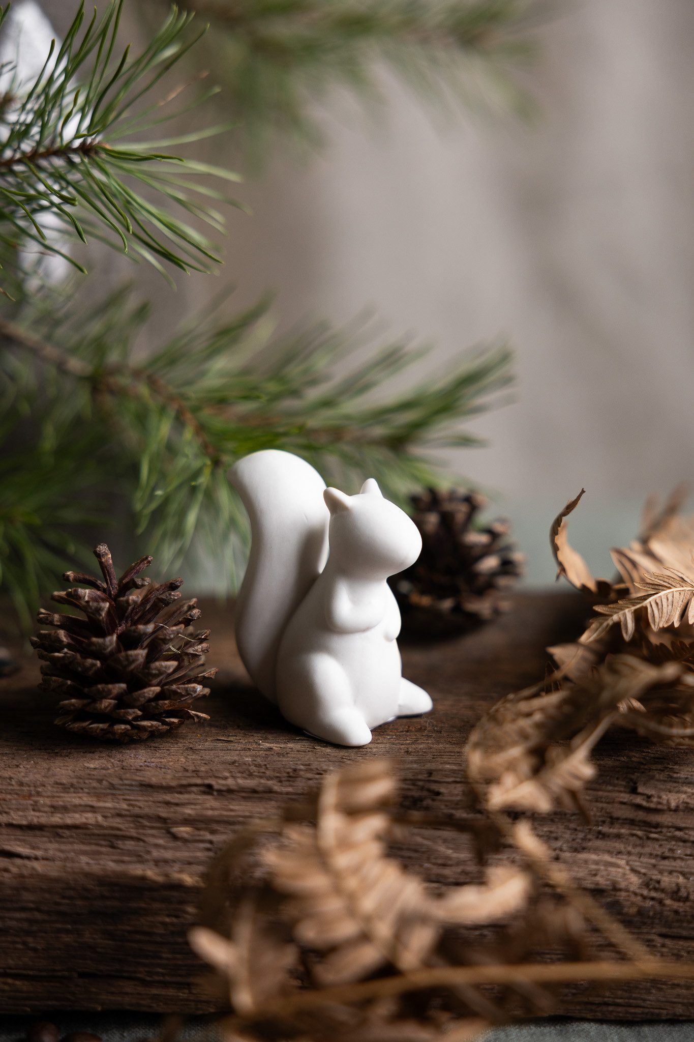 Storefactory Scandinavia Tierfigur Eichhörnchen, herbstliche Dekoration aus Keramik, Tierfigur aus Keramik