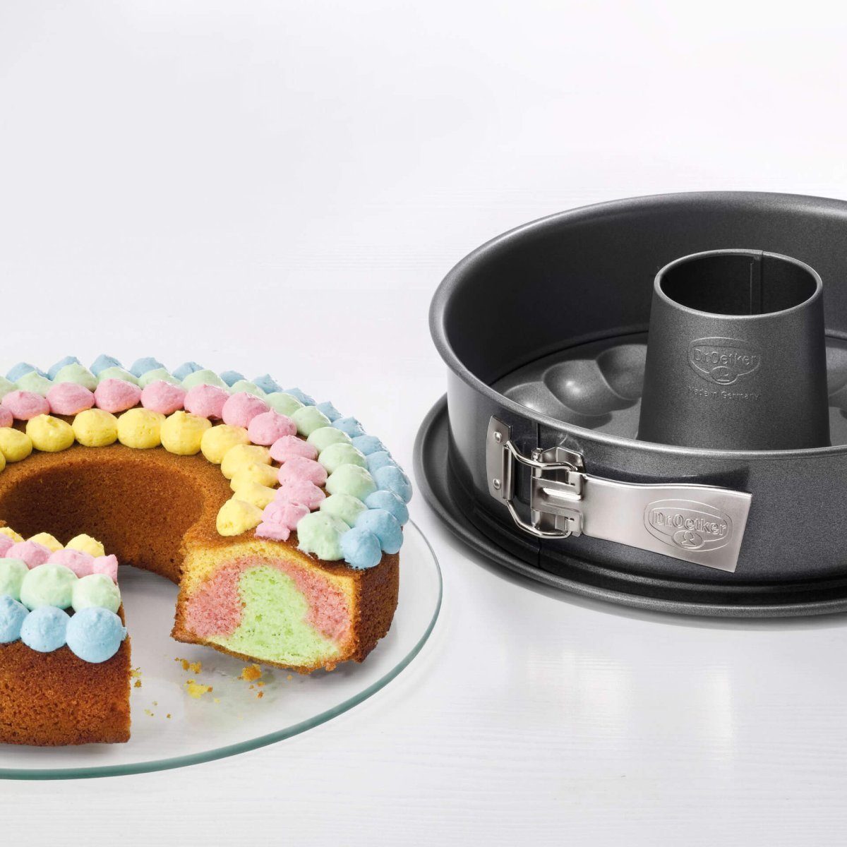 Dr. Oetker Küchenhelfer Springform antihaftbeschichtet, auslaufsicher, Ø 26cm, mit 2 Böden – Bild 4 von 4