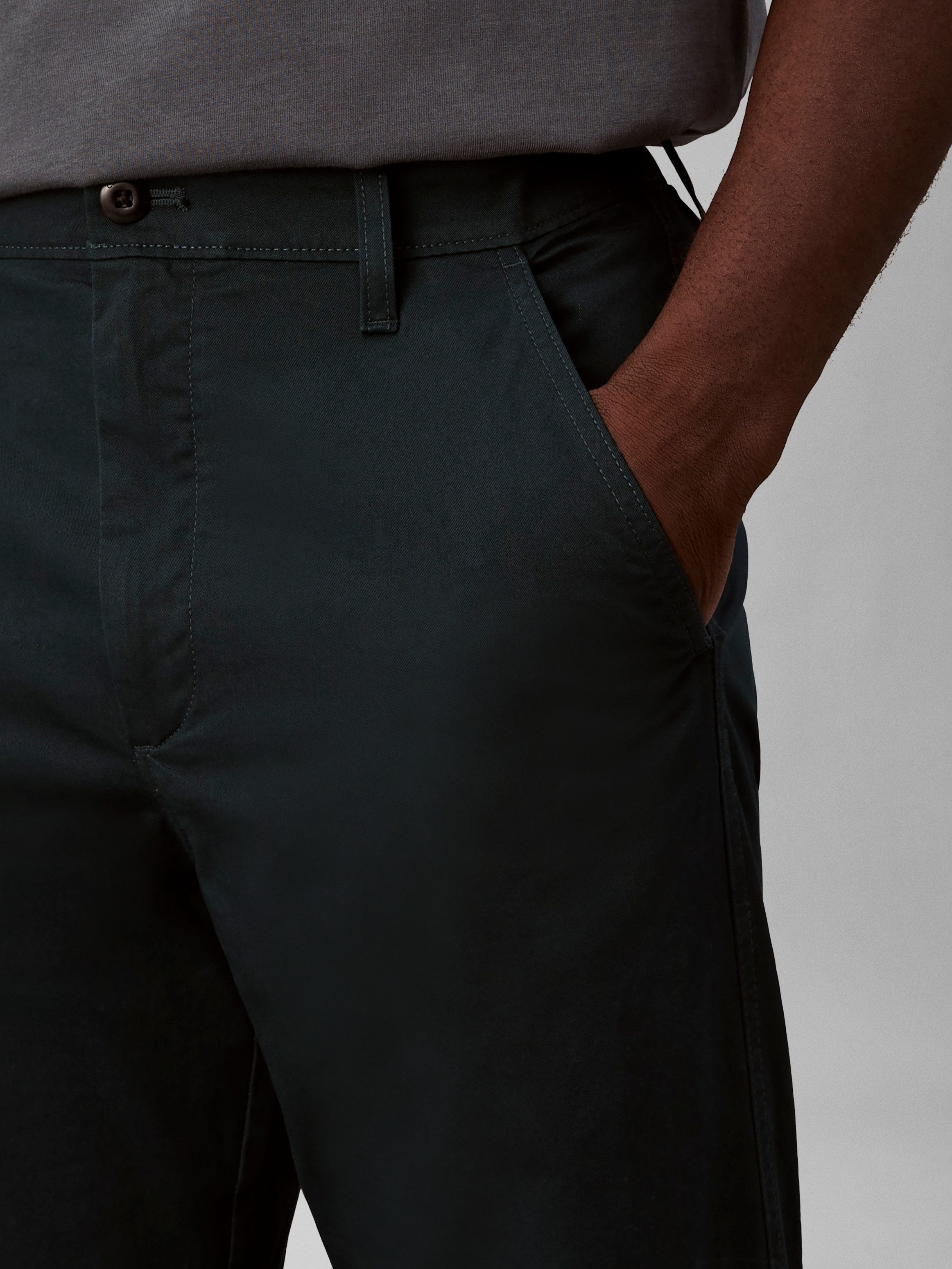 Calvin Klein Jeans Chinohose gerade Passform im 90er-Jahre-Look