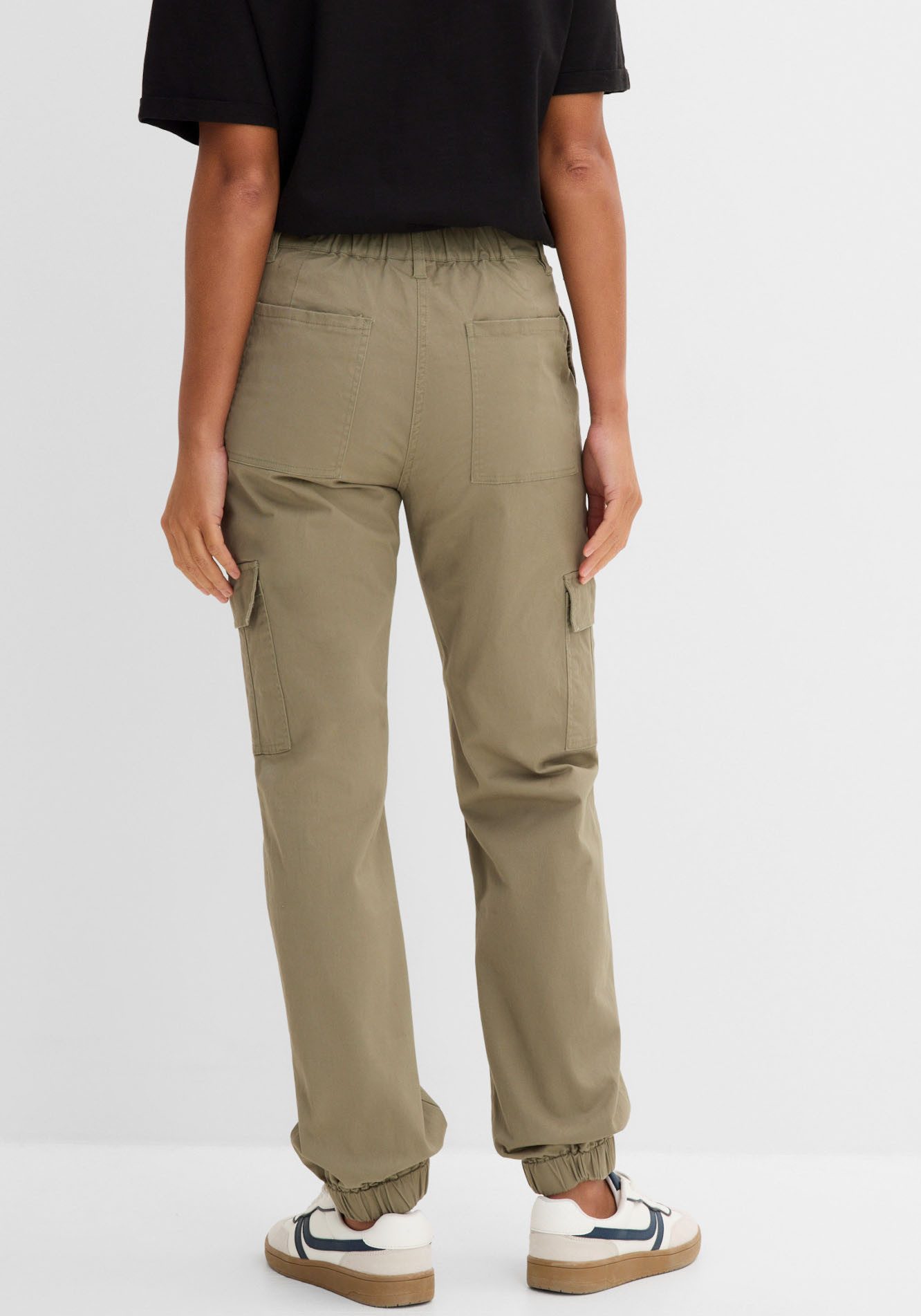 bonprix Cargohose aus Baumwolle mit Elasthan, lockere Passform, mit Bequembund
