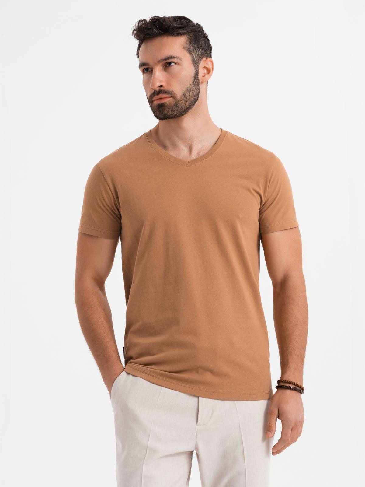 OMBRE T-Shirt BASIC Herren T-Shirt aus klassischer Baumwolle mit V-Ausschnitt Jacquard-Label mit Branding in der Seitennaht