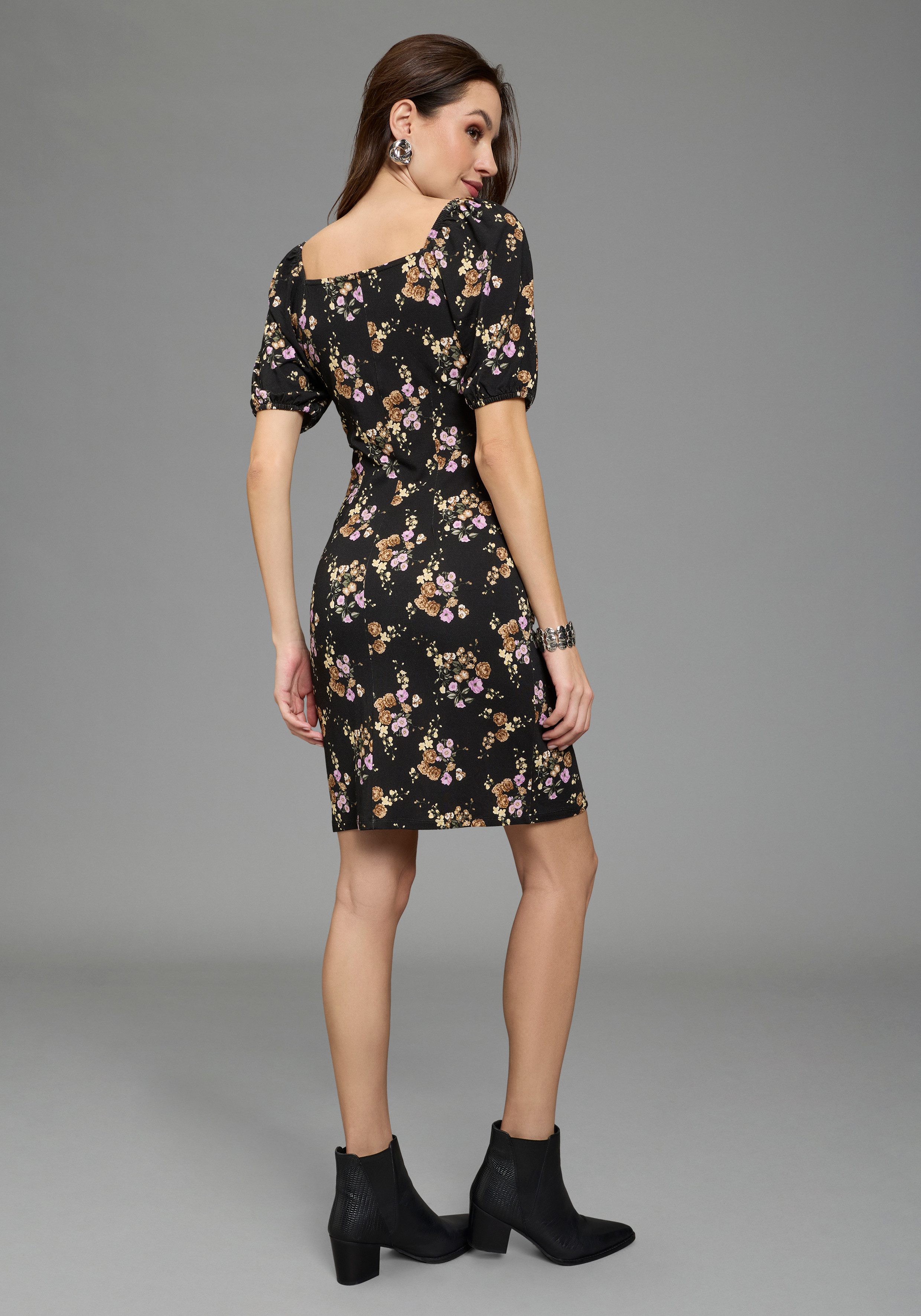 Bruno Banani Sommerkleid mit geblümter Optik, aus Jersey, elastische Viskosemischung
