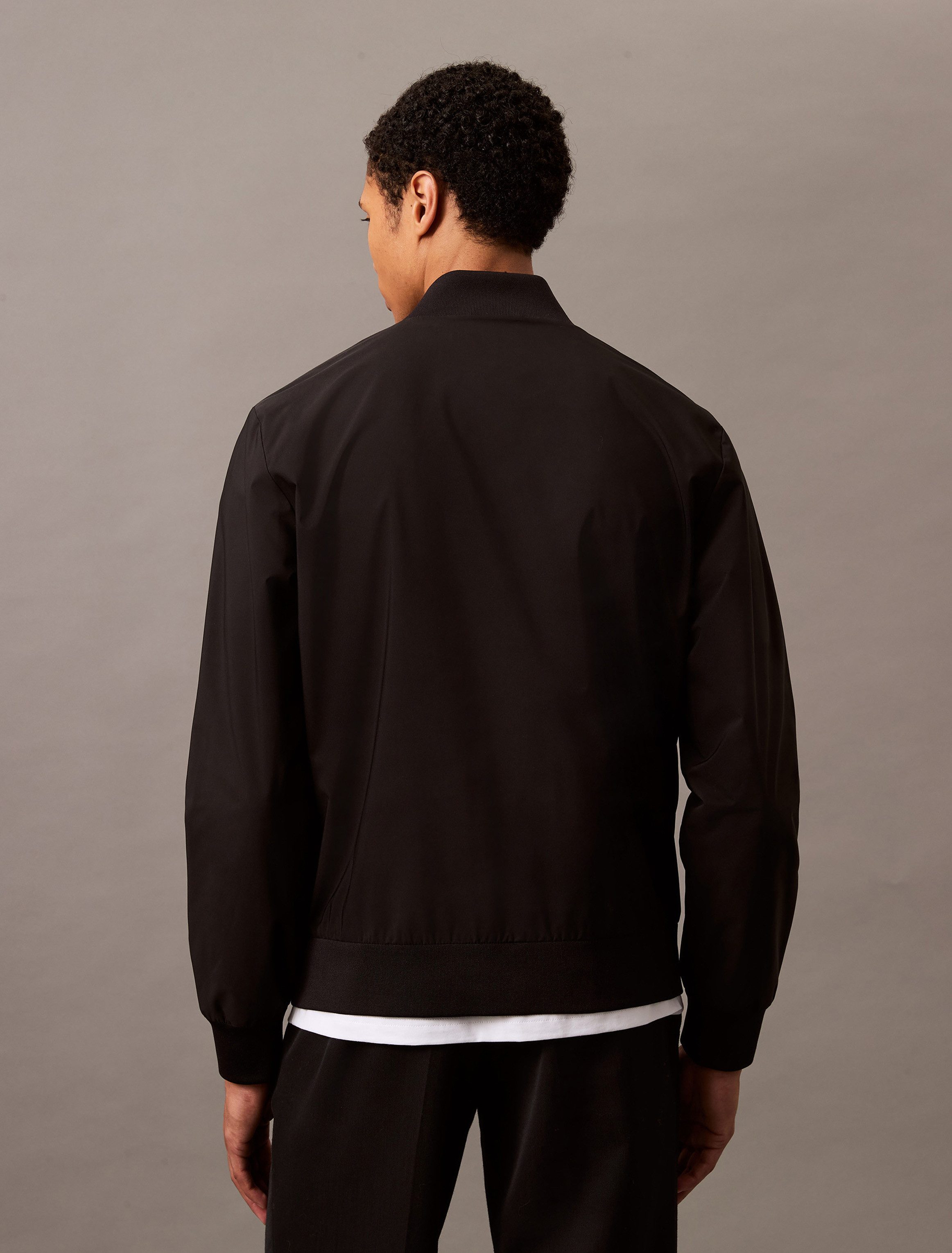 Calvin Klein Bomberjacke Regular fit, mit Rundhalsausschnitt