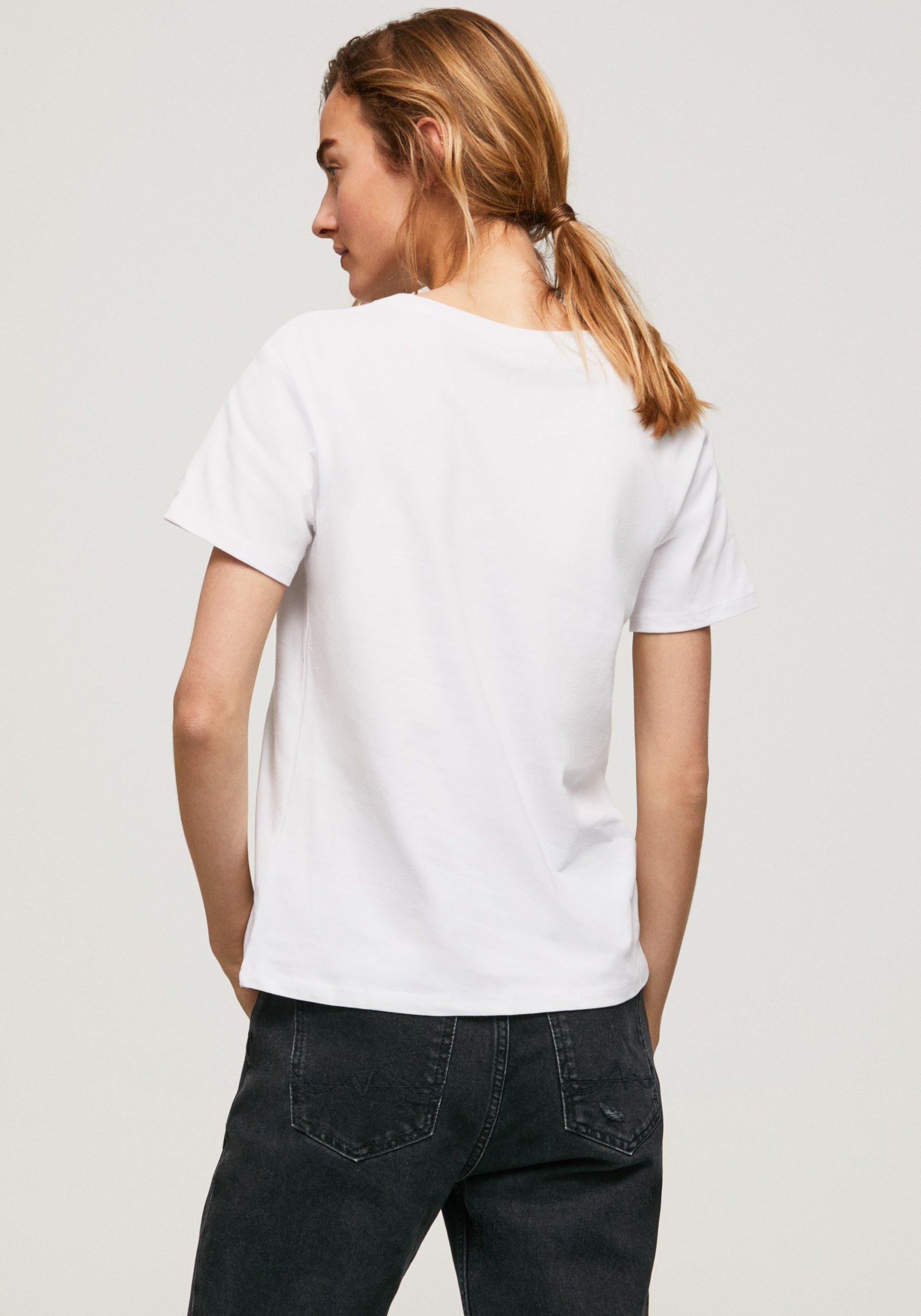 Pepe Jeans T-Shirt PATSY in figurbetonter Passform und mit tollem  markentypischem Frontprint, In figurbetonter Passform, mit  Rundhals-Ausschnitt und kurzen Ärmeln | T-Shirts