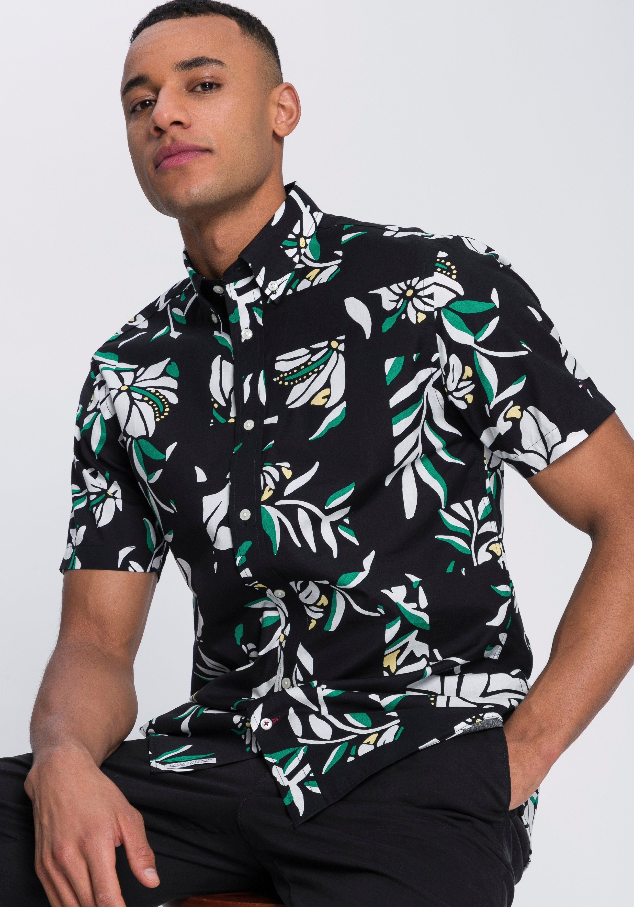 Tommy Hilfiger Kurzarmhemd »PATCHWORK FLORAL PRINT SHIRT« online kaufen |  OTTO