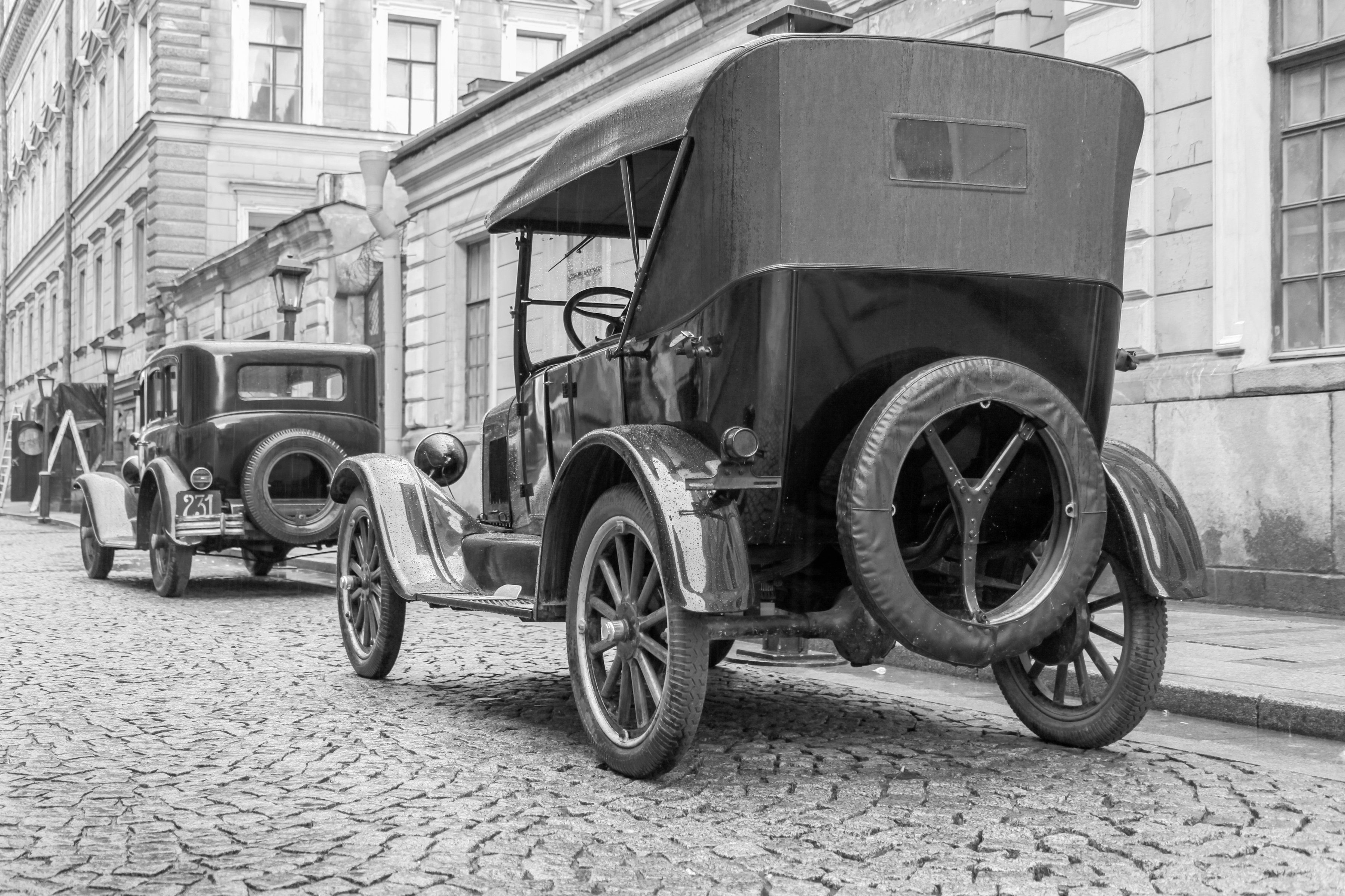 Papermoon Fototapete VINTAGE OLDTIMER-SCHWARZ WEIßAUTO DESIGN XXL TAPETE