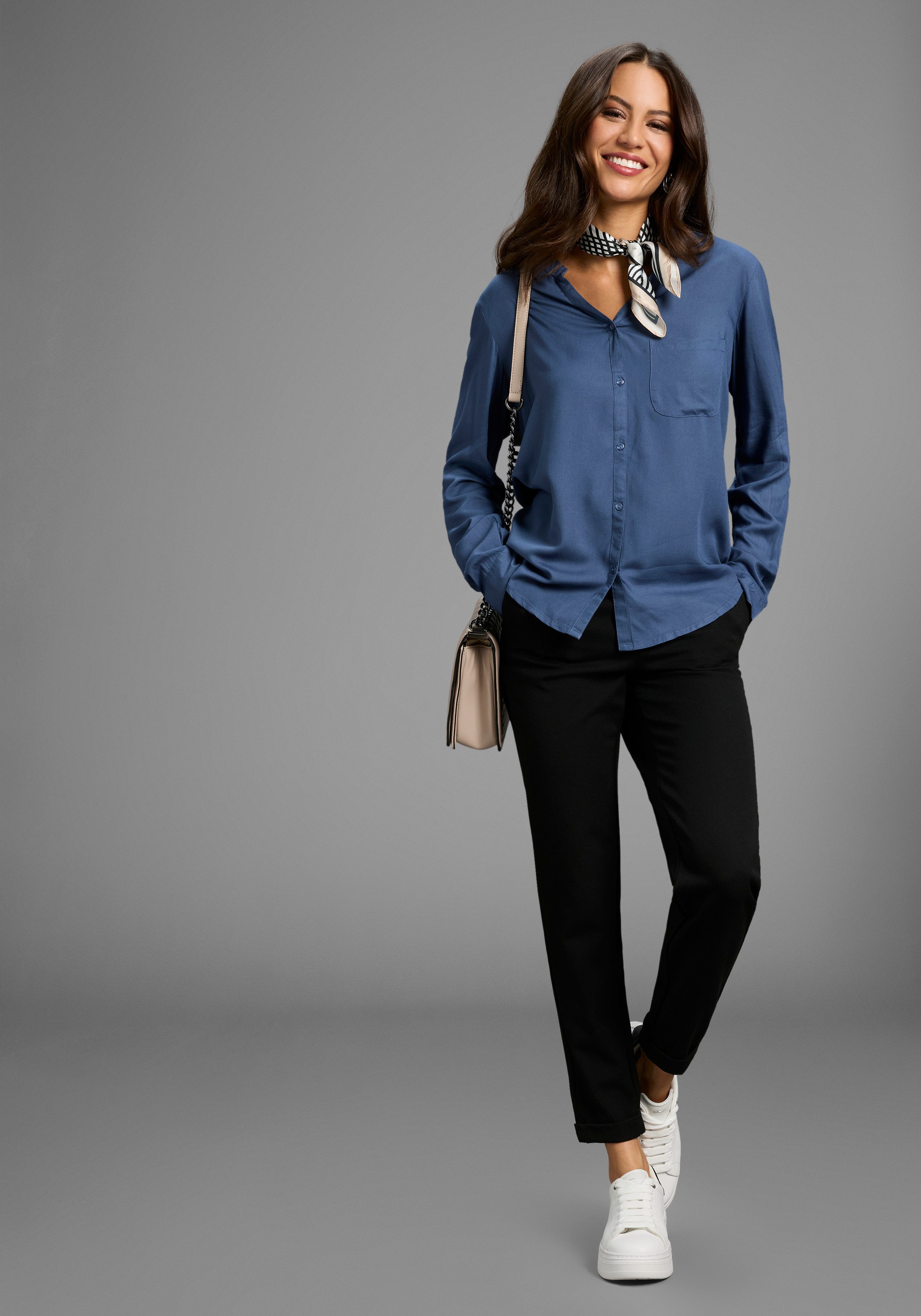 AJC Hemdbluse mit kleinem Stehkragen und Brusttasche – Bild 3 von 5
