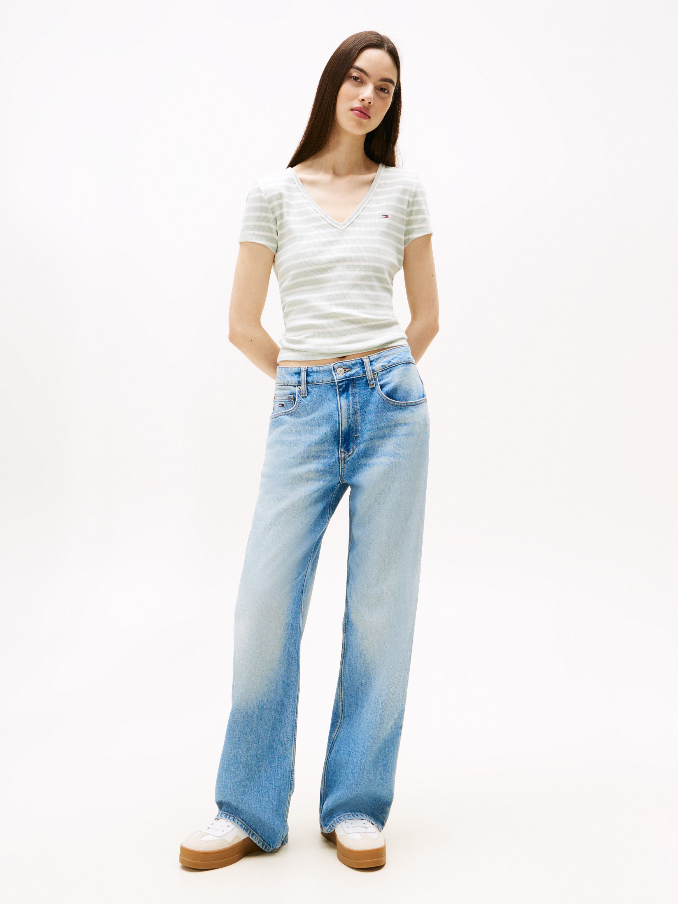 Tommy Jeans Kurzarmshirt TJW SLIM ESSENTIAL RIB V SS mit gerippter Struktur günstig online kaufen