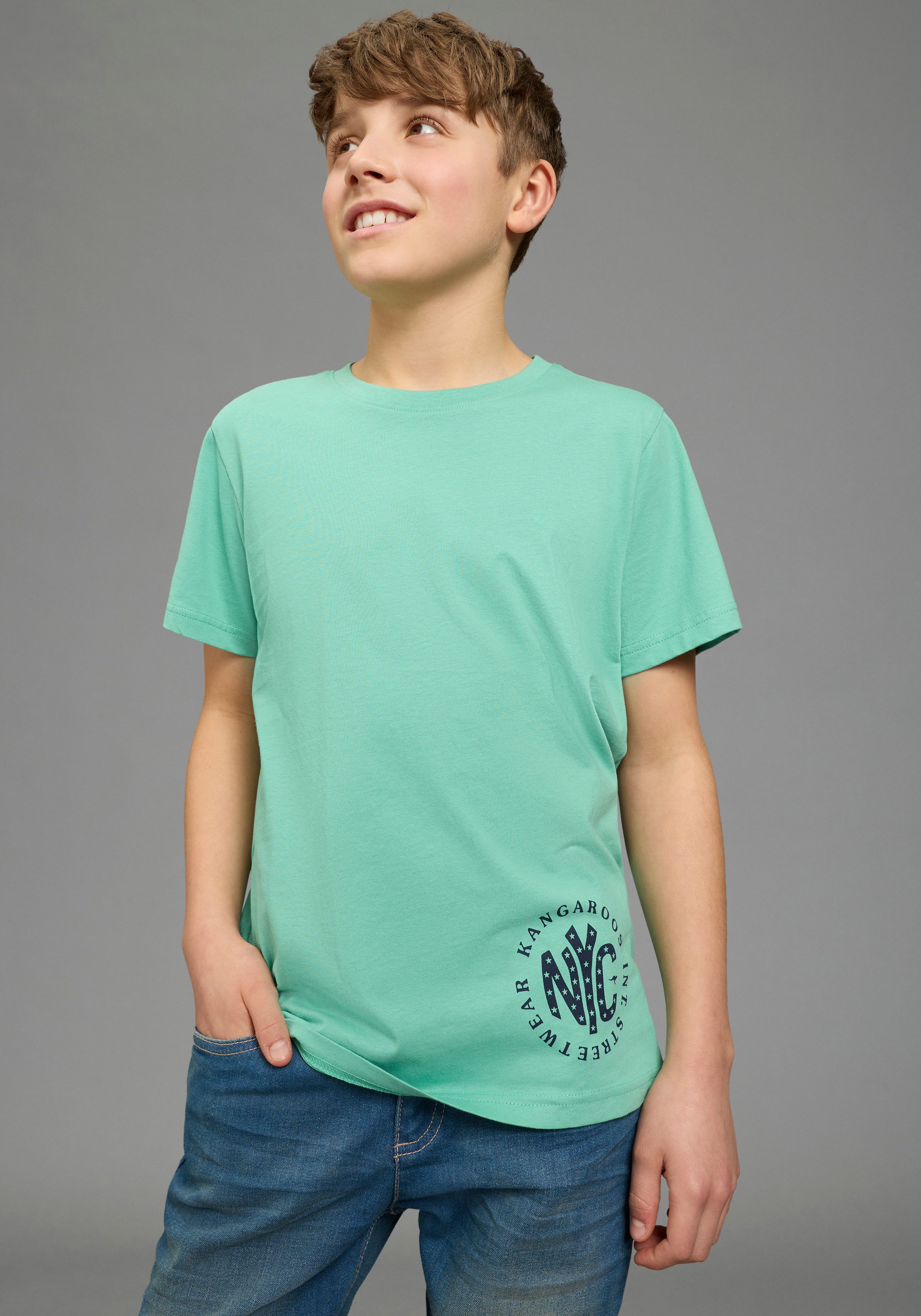 KangaROOS T-Shirt Kangaroos 2er Pack T-Shirts (Packung, 2-tlg., 2) Basic Passform, mit Rundhalsausschnitt, bedruckt, aus Baumwolle. € 26,99, (€ 13,50 pro 1 Stk).