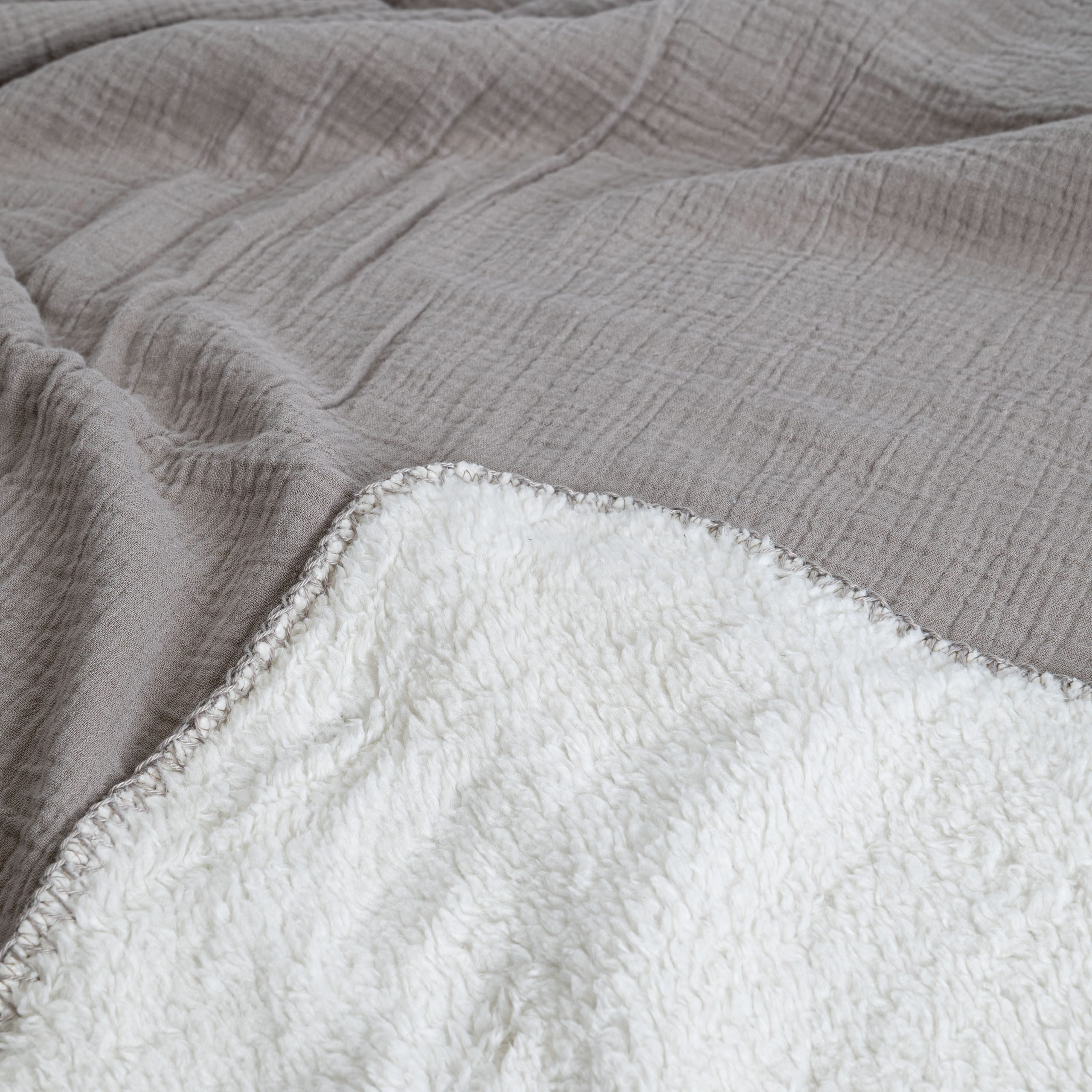 Home Creation Tagesdecke Musselin Decke 130x180 cm, Kuscheldecke aus Baumwolle & Fleece, weich, atmungsaktiv, flauschig, Wohndecke für Sofa, Bett – Bild 2 von 4