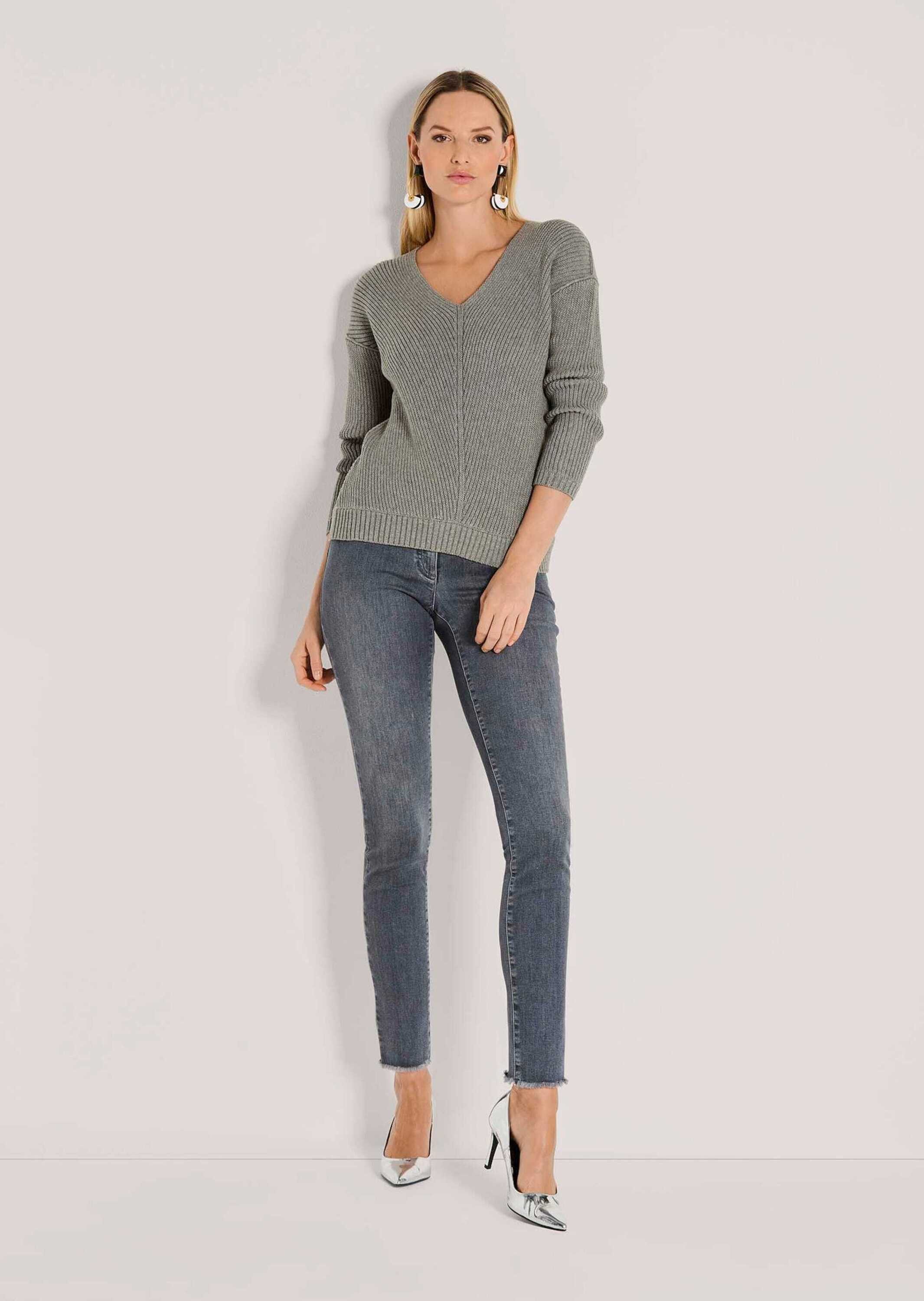 MADELEINE Strickpullover Langarm-Pullover mit V-Ausschnitt günstig online kaufen