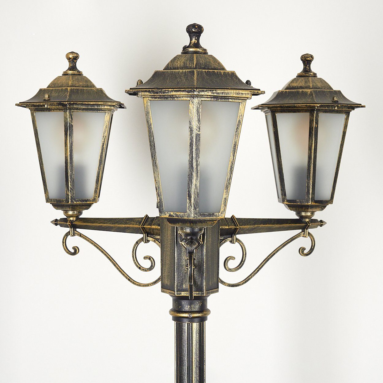 hofstein Außen-Stehlampe Wegeleuchte aus Metall/Glas in Goldfarben-Braun/Weiß, ohne Leuchtmittel, Kandelaber, Gartenbeleuchtung IP44, 3xE27, ohne Leuchtmittel