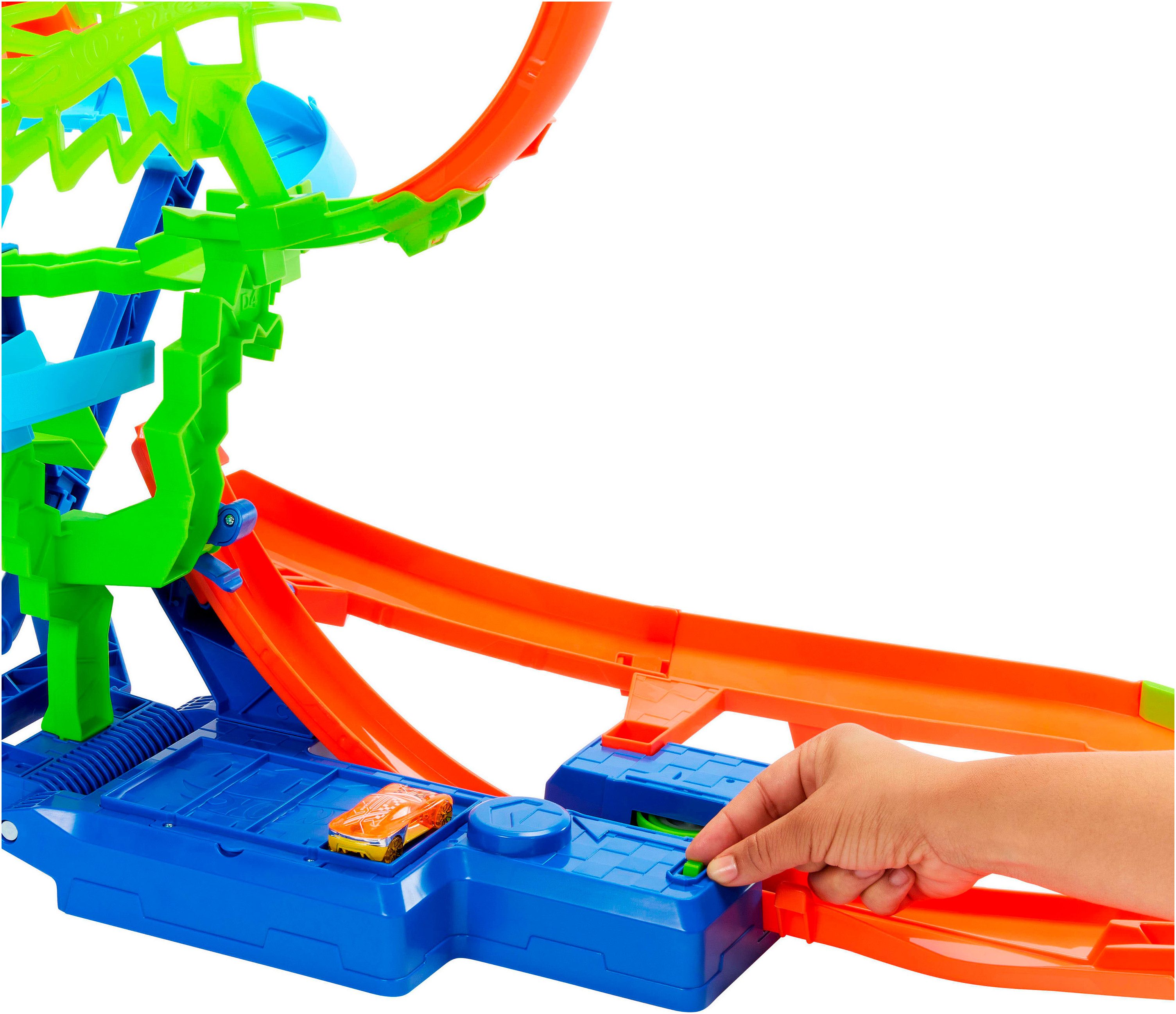Hot Wheels Autorennbahn Unendliche Crash-Action, mit batteriebetriebenen Beschleuniger