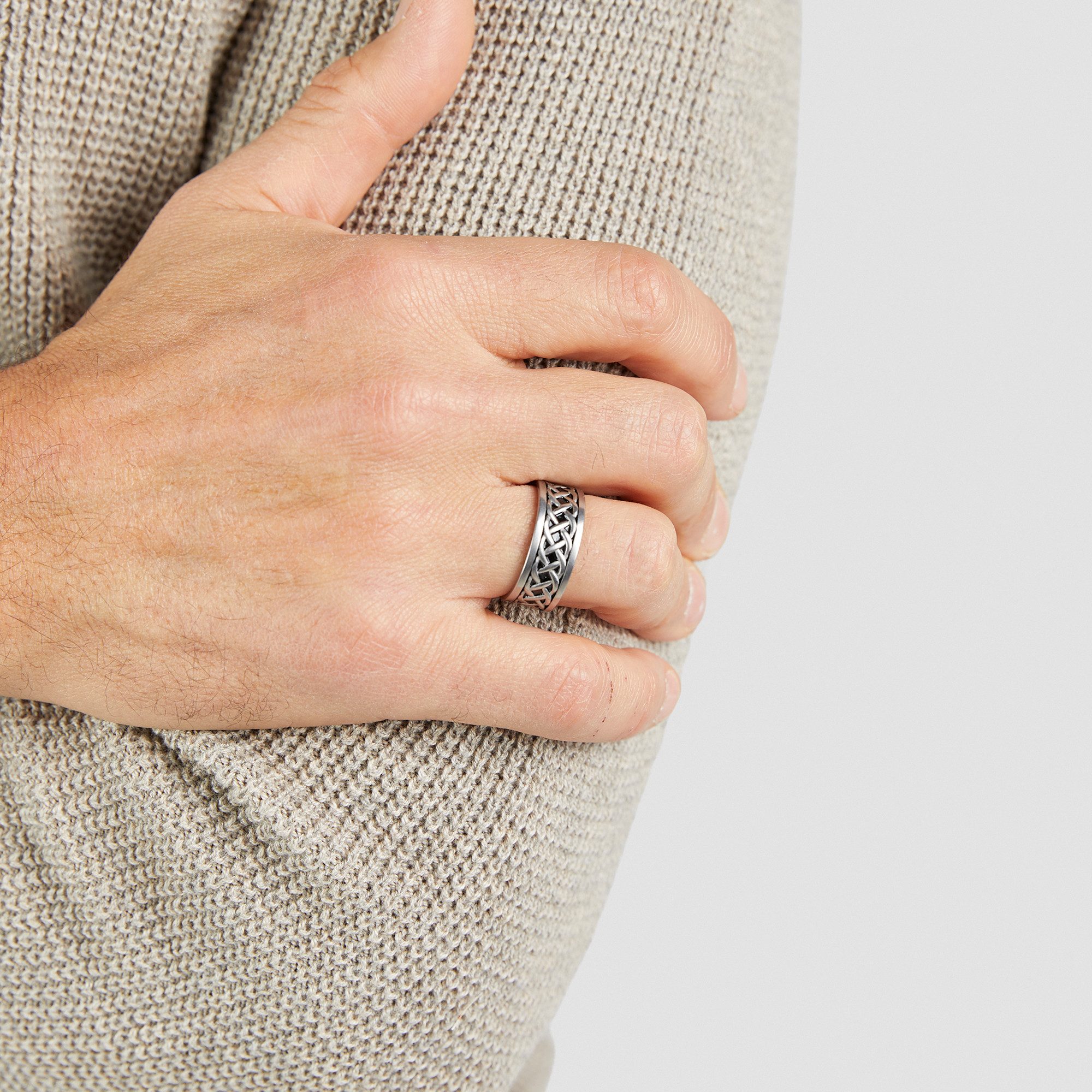 s.Oliver Fingerring Mit strukturiertem Design