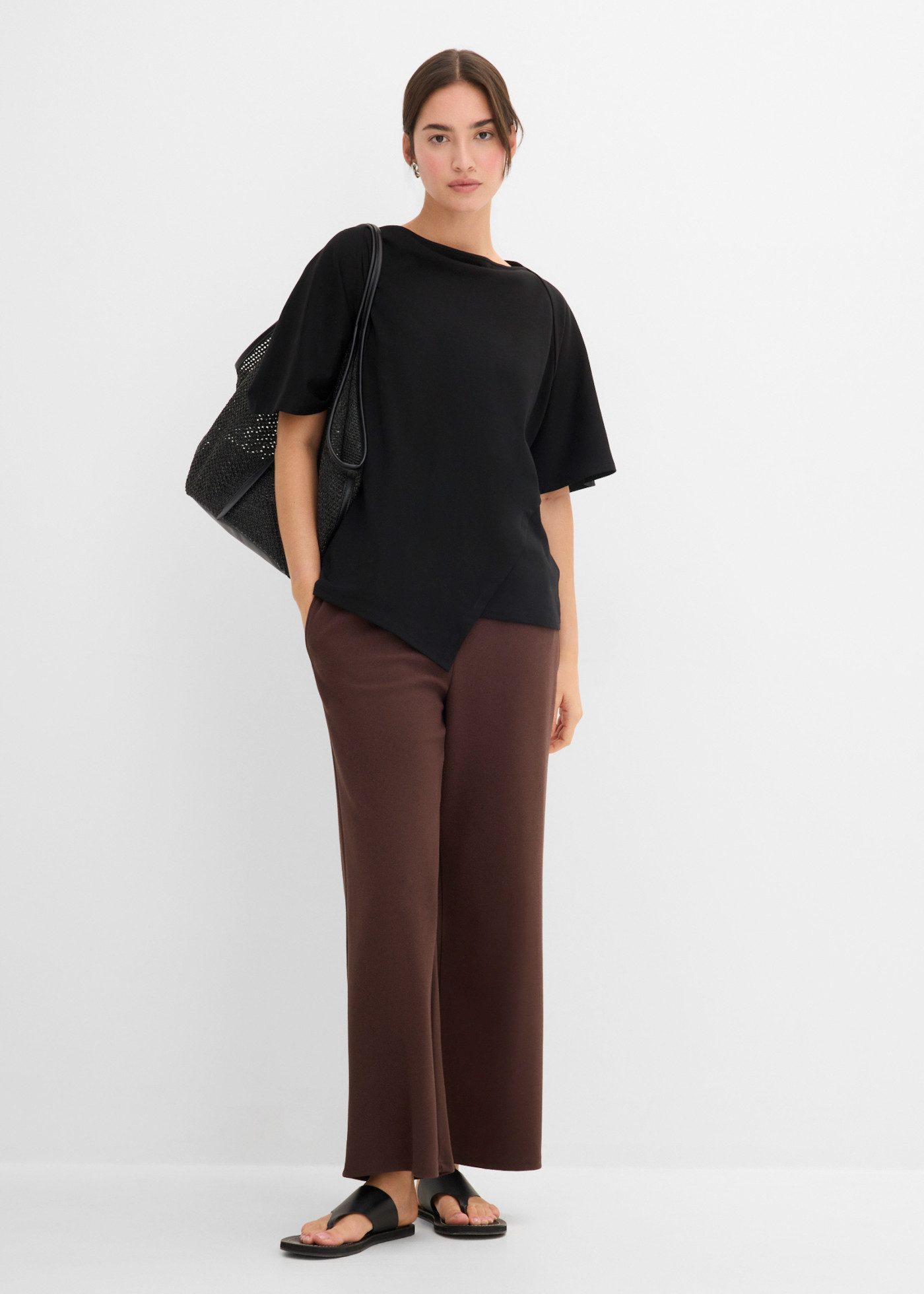 bonprix T-Shirt mit Wasserfallausschnitt, asymmetrischer Saum, Kurzarm-Design – Bild 5 von 5