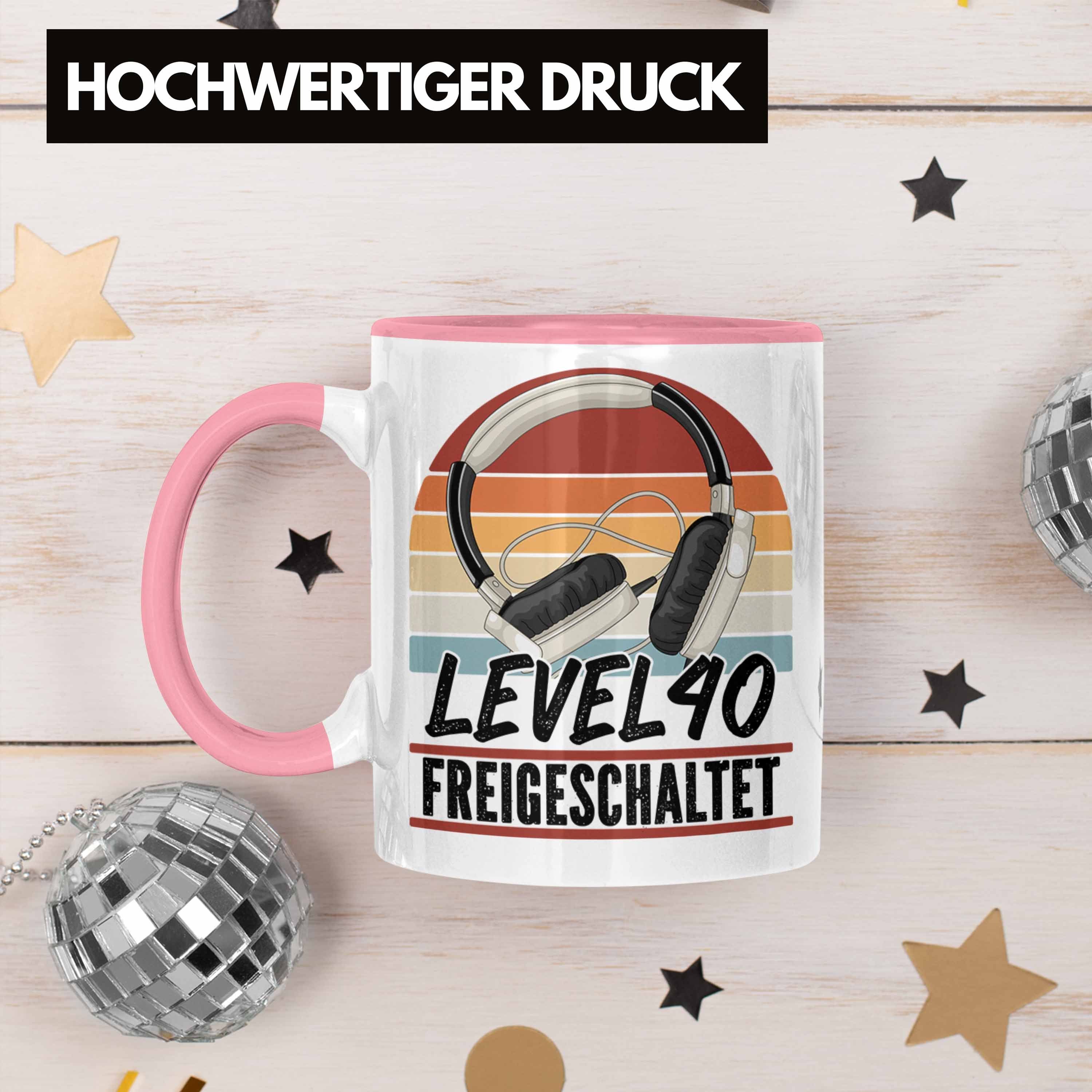 Trendation Tasse 40. Geburtstag Geschenk Kaffee-Becher Gamer Geburts Rosa Männer 40er Gaming