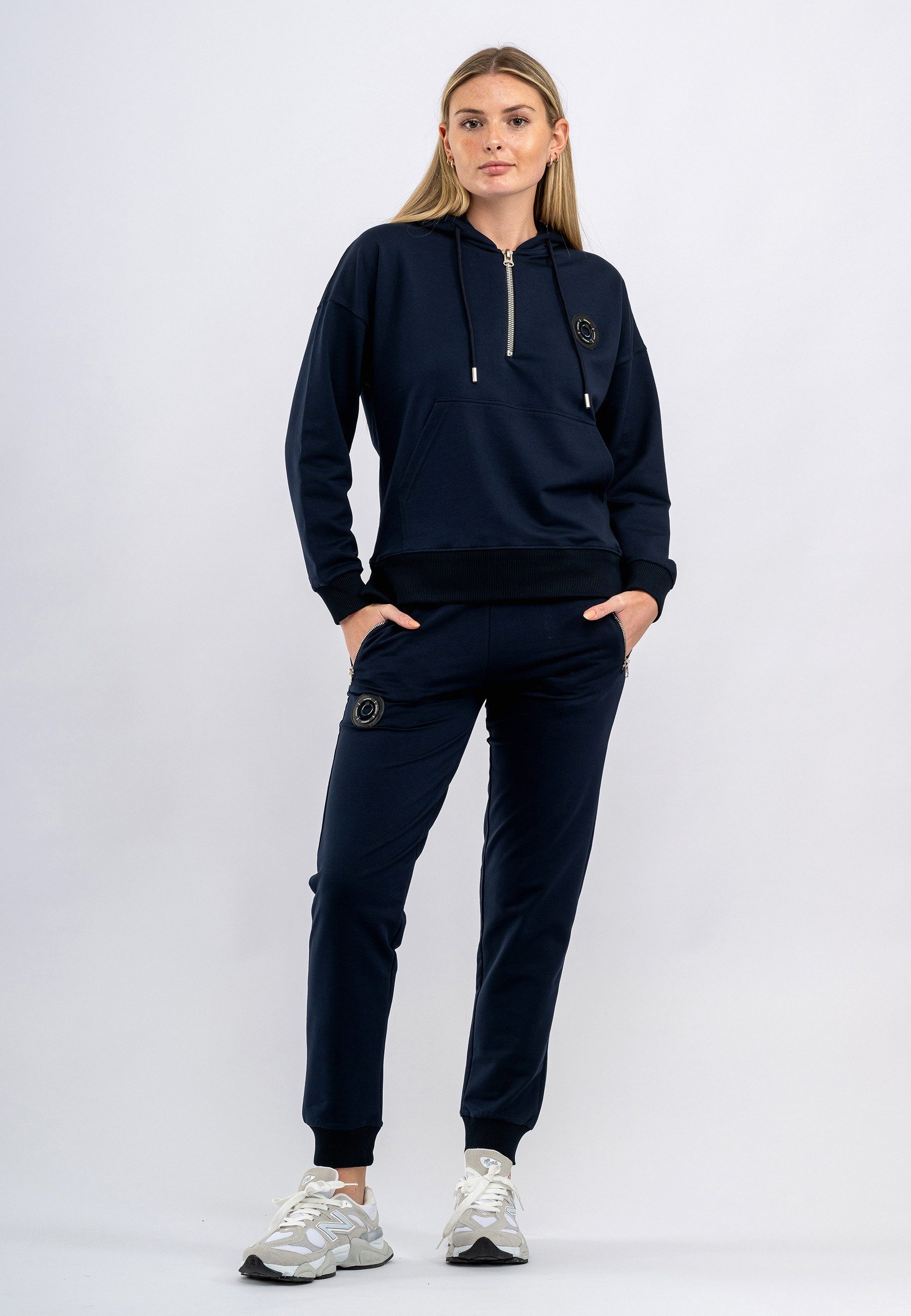 Tom Barron Trainingsanzug Tracksuit With Half Zip Cangoroo Pocket Badge On günstig online kaufen