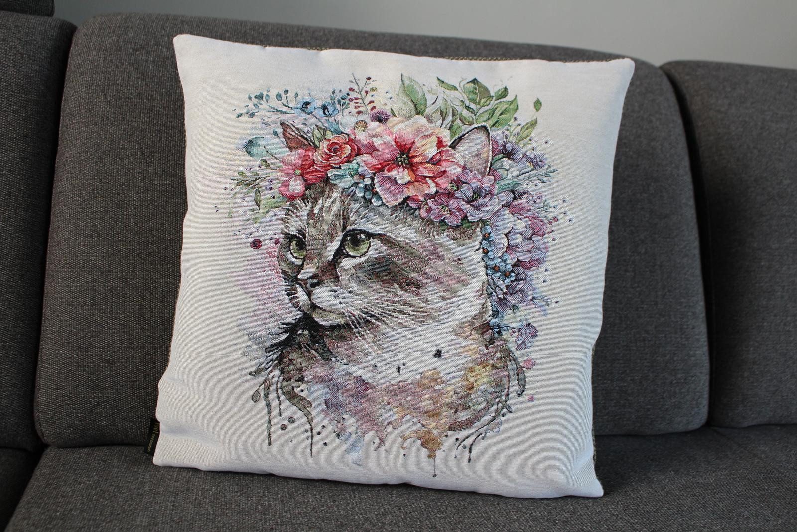 Yve! Decoration Kissenhülle Zierkissenhülle Fantasie, (1 Stück), Tiermotiv Katze, Hund oder Rehkitz mit Blumen Größe ca. 45 x 45 cm