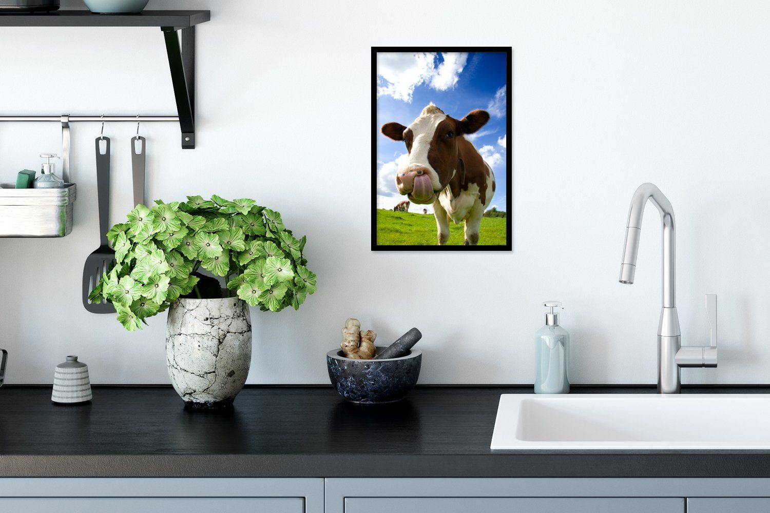 St), Bilderrahmen Gras, Poster Bauernhof - - Kuh Bilder, Poster, Schwarzem Wanddeko, (1 MuchoWow Wandposter, Gerahmtes