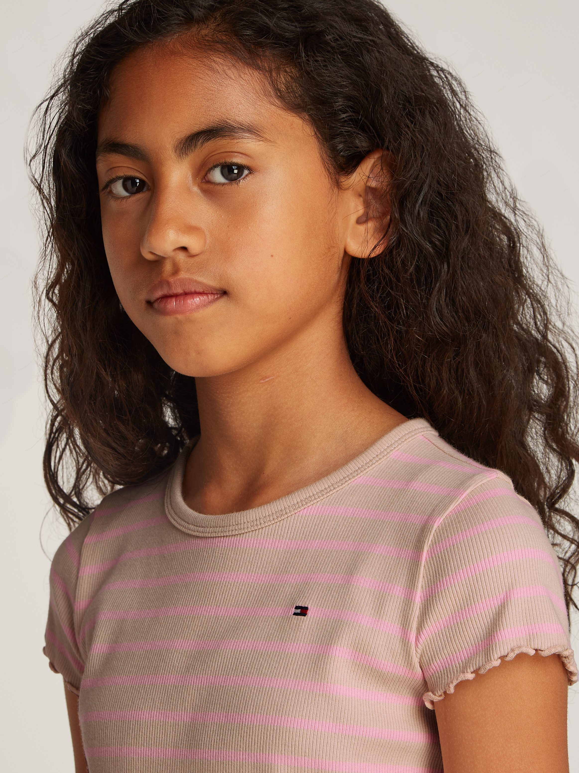 Tommy Hilfiger T-Shirt mit Streifenmuster – Bild 3 von 5