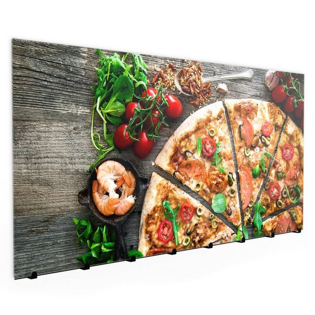 Primedeco Garderobenpaneel „Garderobe, Schlüsselbrett mit Magnetwand und Memoboard aus Glas mit Motiv Salami Pizza angeschnitten“