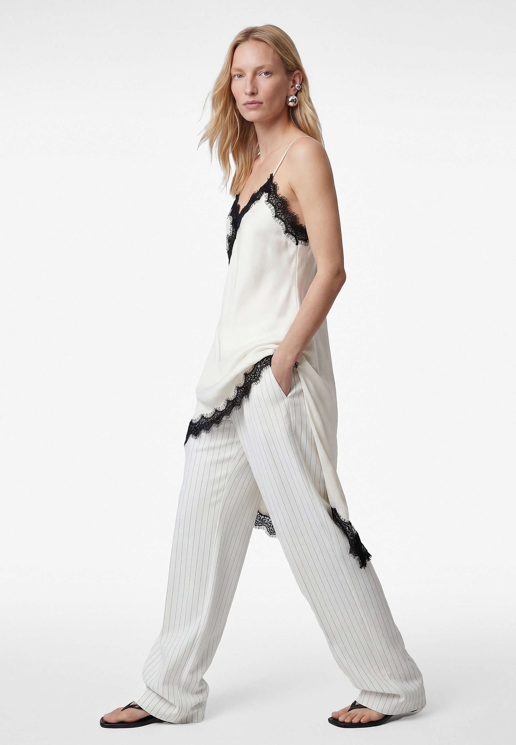 Koton Midikleid Koton Satin Midi Kleid Dantel Detail