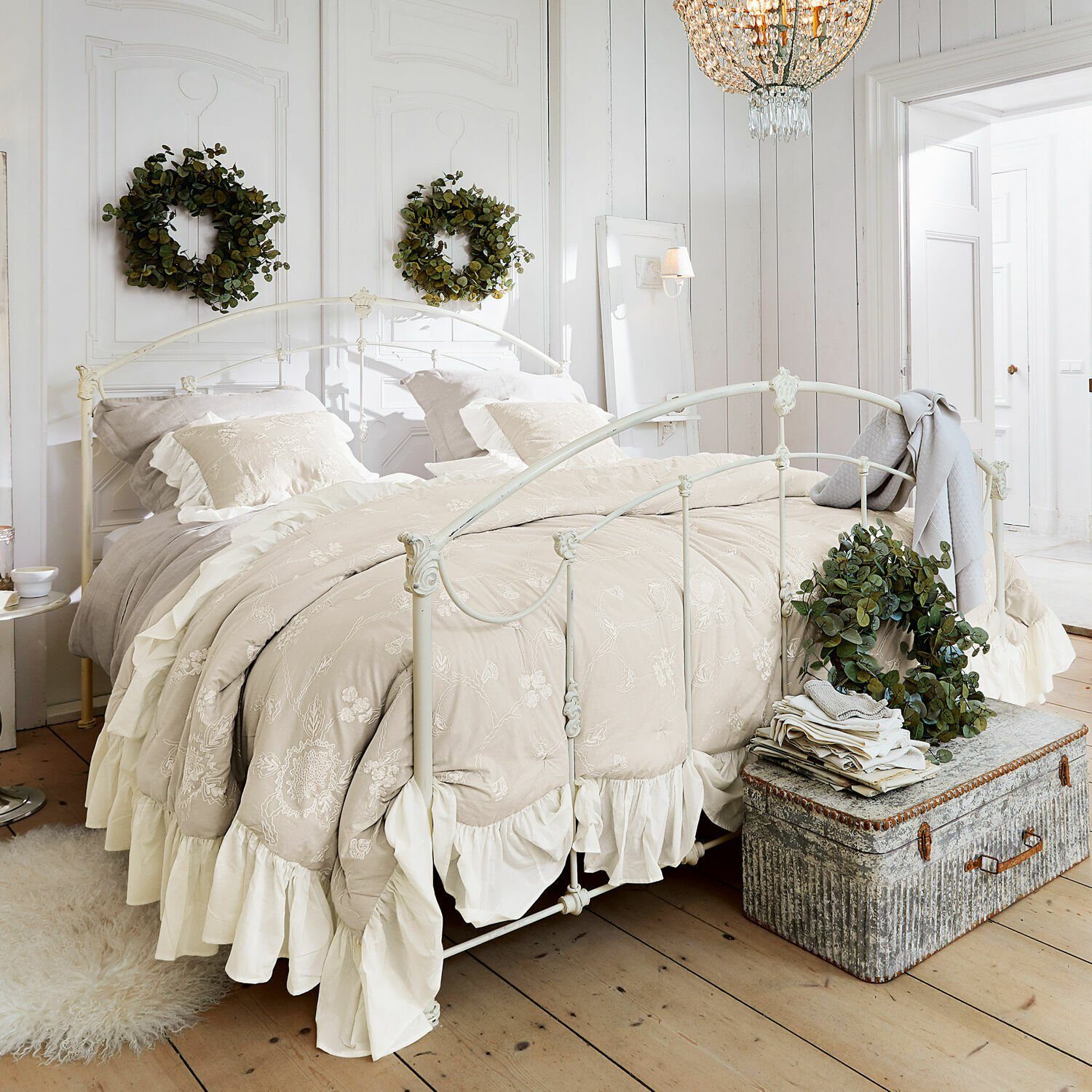 Mirabeau Bett Bett Canefield weiß