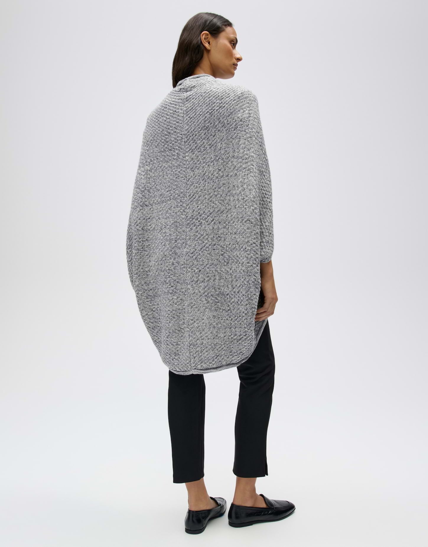 OPUS Cape Amaryllis waffle aus pflegeleichtem Material Die Capeform bringt Struktur und Leichtigkeit in Layerings – Bild 3 von 5