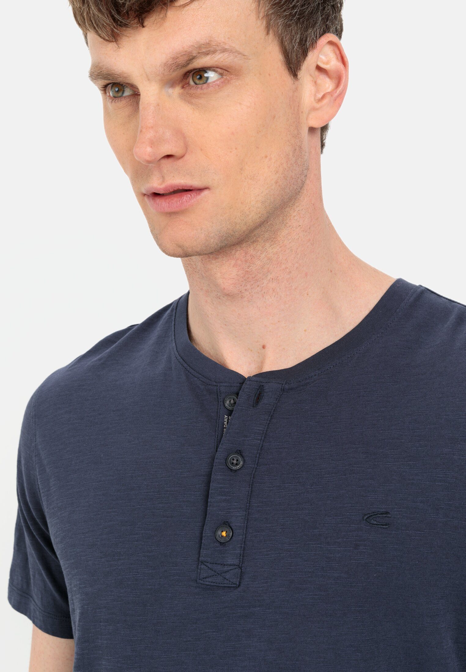 camel active Henleyshirt aus reiner Baumwolle Kurzarm Henley