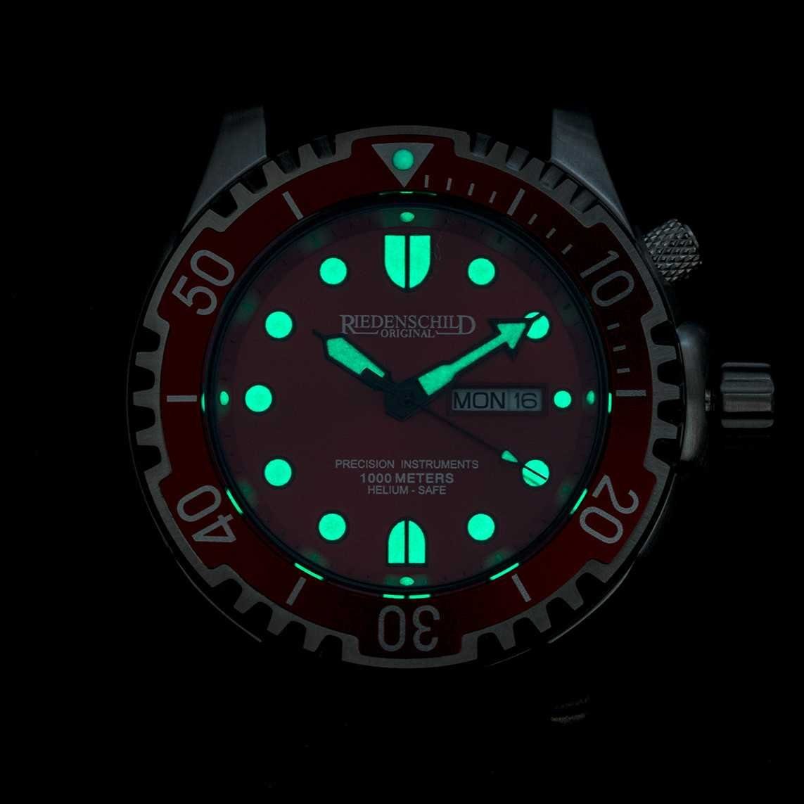 Riedenschild Taucheruhr RS8000-09, Rot, 100 ATM Wasserdicht, 46 mm, Silikon- & Edelstahlband, Heliumventil, Robuste Herren Armbanduhr für Tauchen und Sport