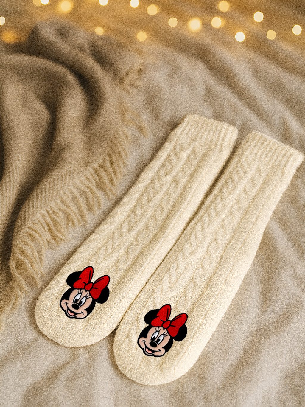 United Labels® Haussocken Disney Minnie Mouse Hüttensocken Strick Haussocken Kuschelsocken