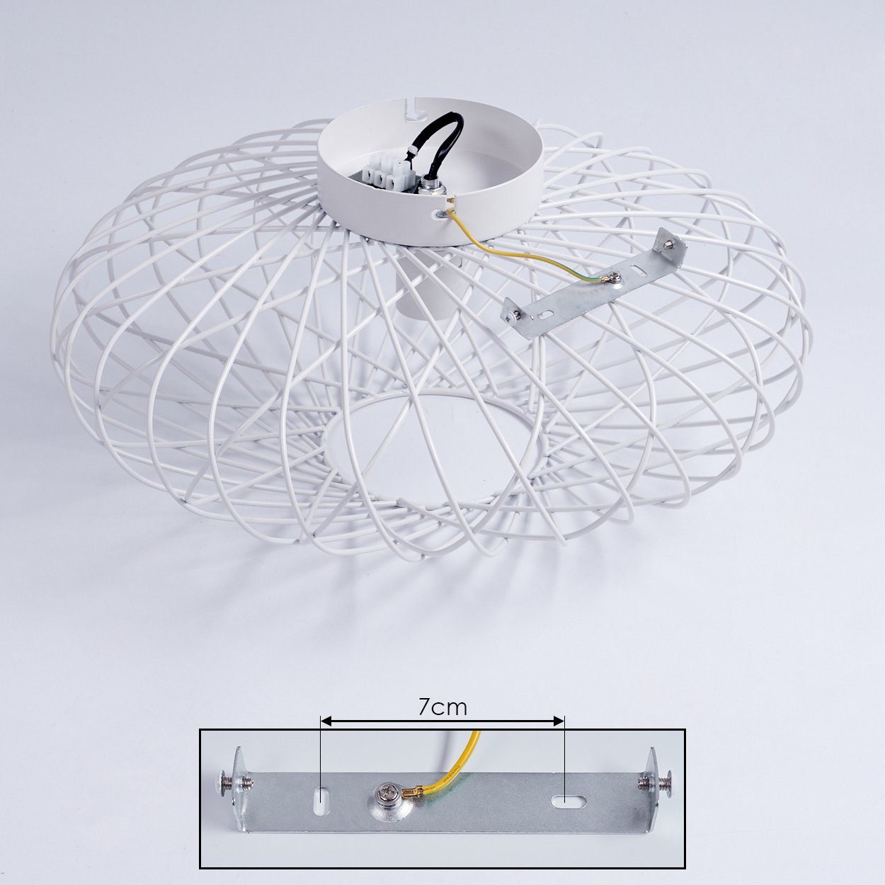 hofstein Deckenleuchte »Pieris« runde Deckenlampe aus Metall in Weiß, ohne Leuchtmittel, Retro-Leuchte mit Lichteffekt durch Gitter-Optik, Ø41cm, E27 – Bild 5 von 5