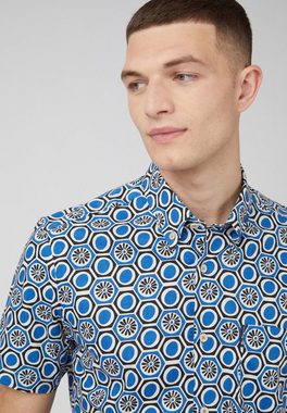 Ben Sherman Kurzarmhemd Short Sleeve Block Geo Print Branded Flag Label